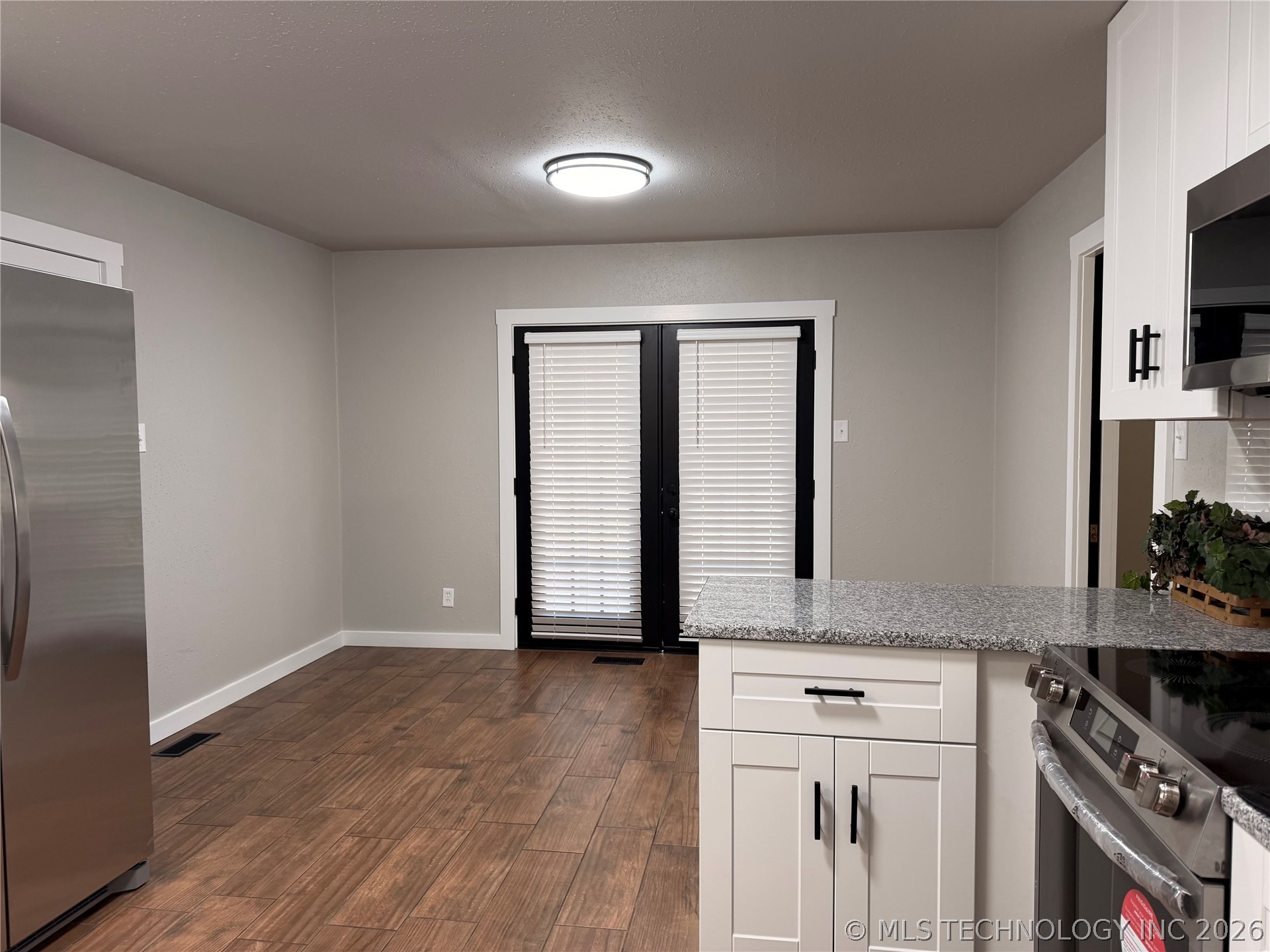 2516 Dakota Avenue Property Photo 6