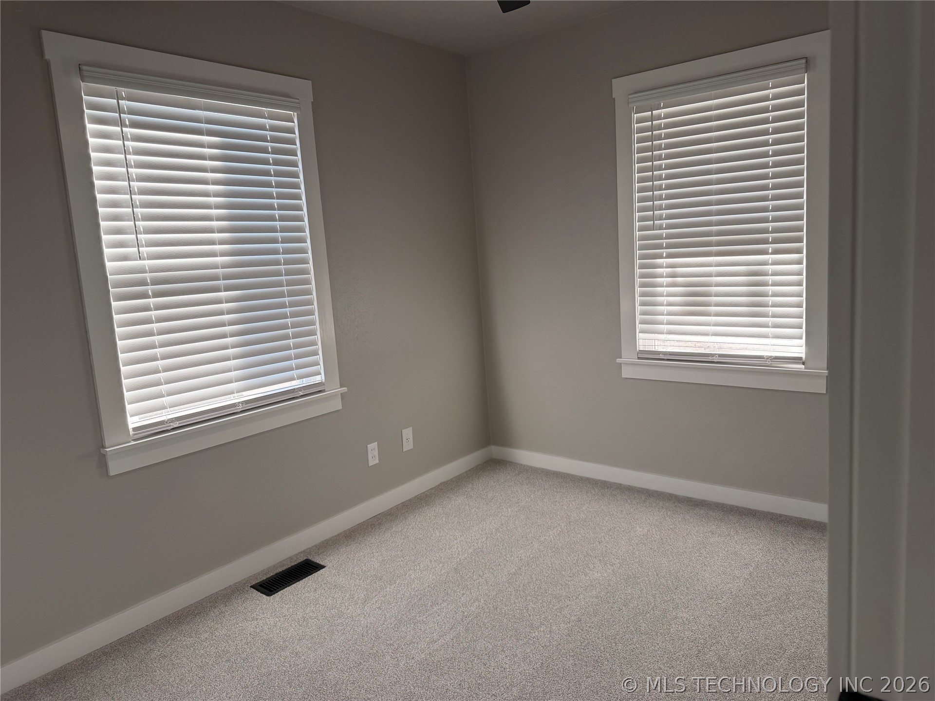 2516 Dakota Avenue Property Photo 20