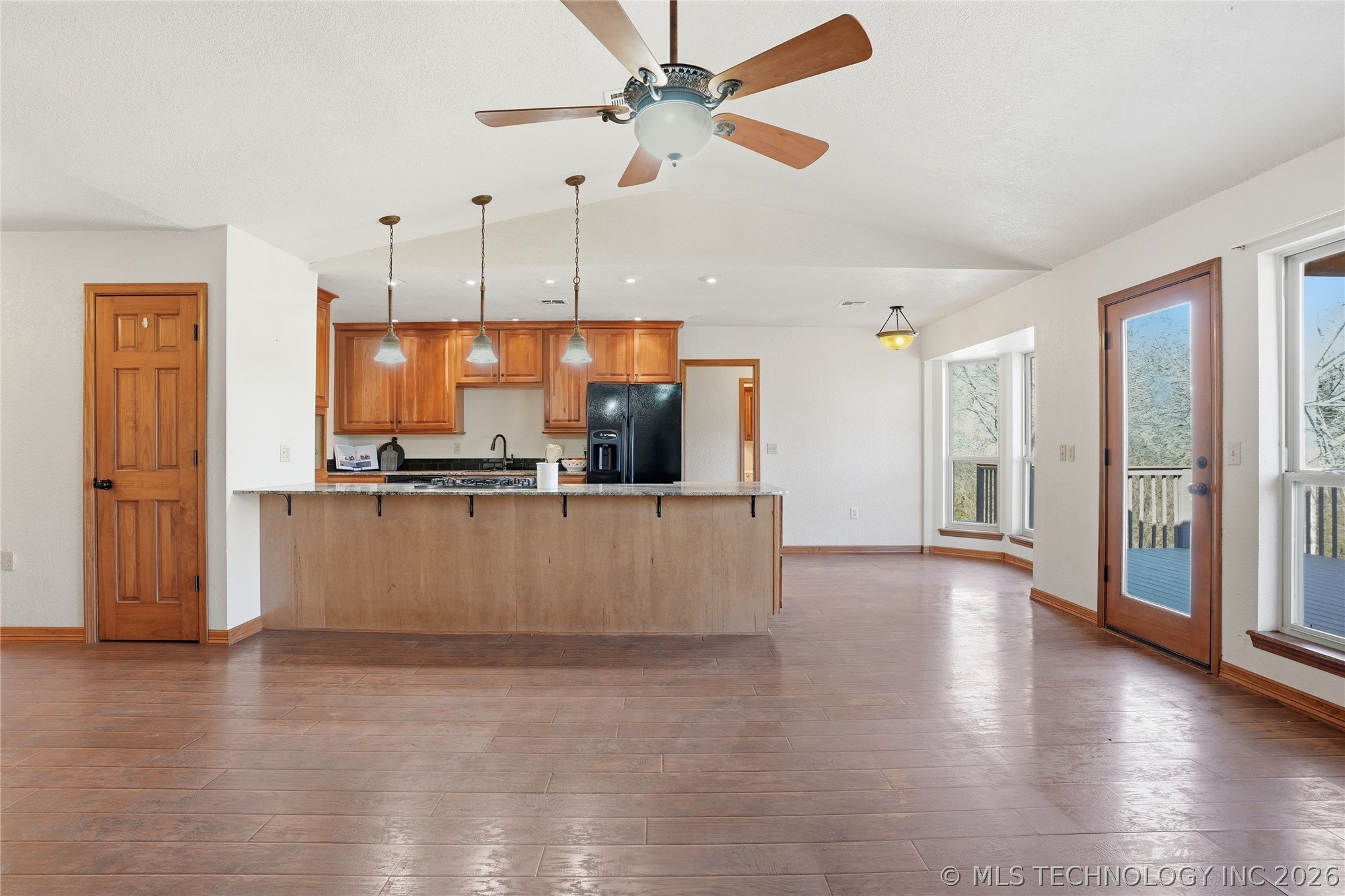 1607 Kingsway Street Property Photo 6