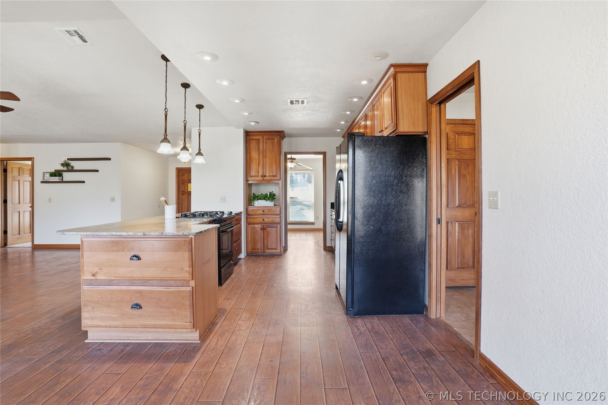 1607 Kingsway Street Property Photo 10