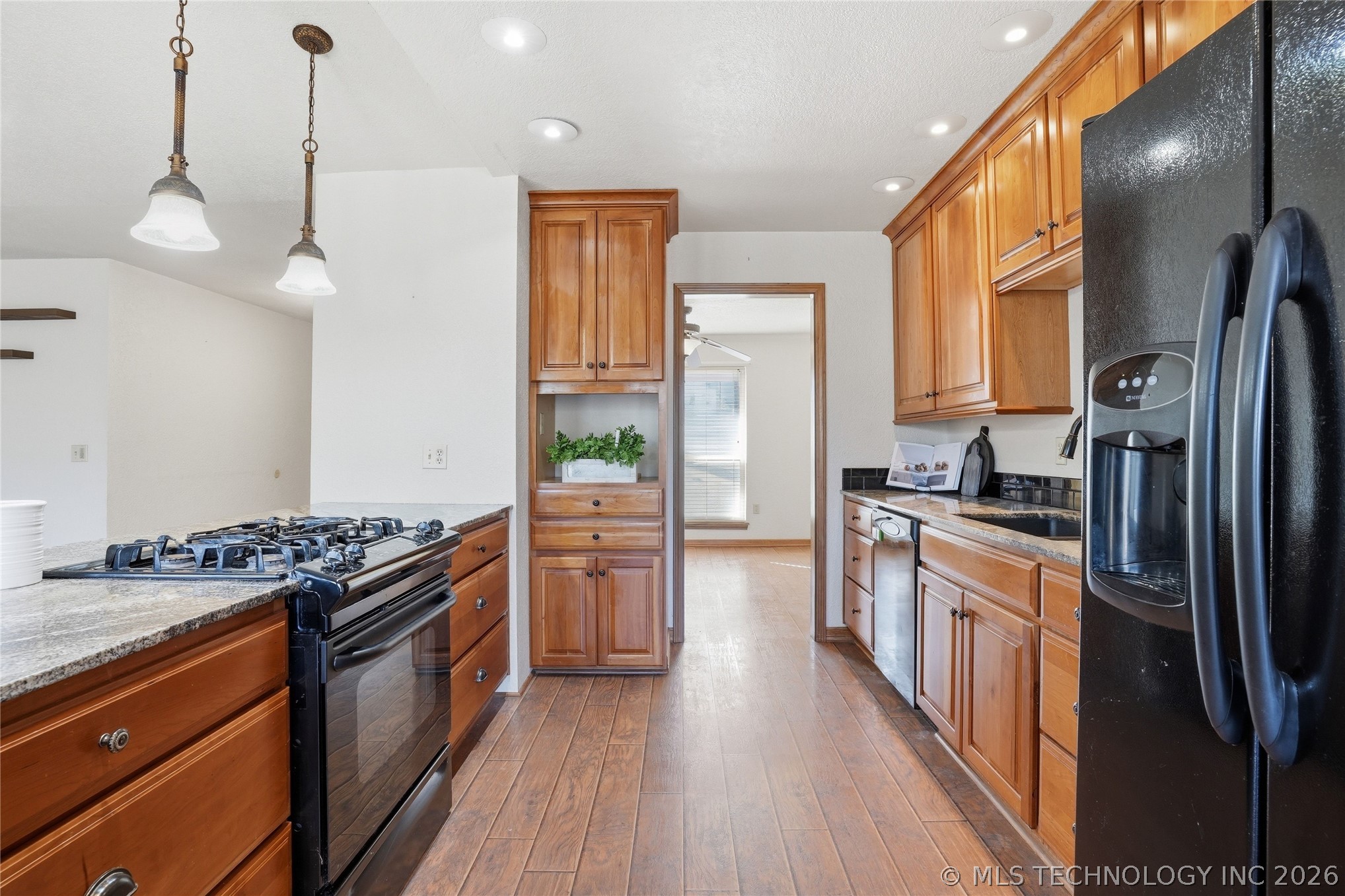 1607 Kingsway Street Property Photo 11