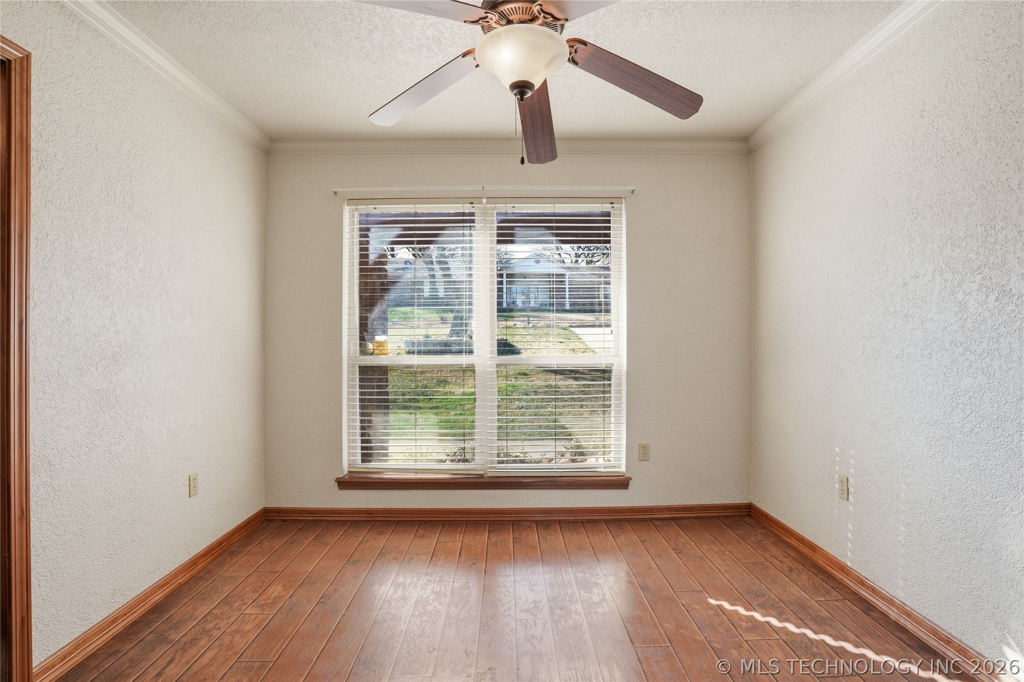 1607 Kingsway Street Property Photo 20