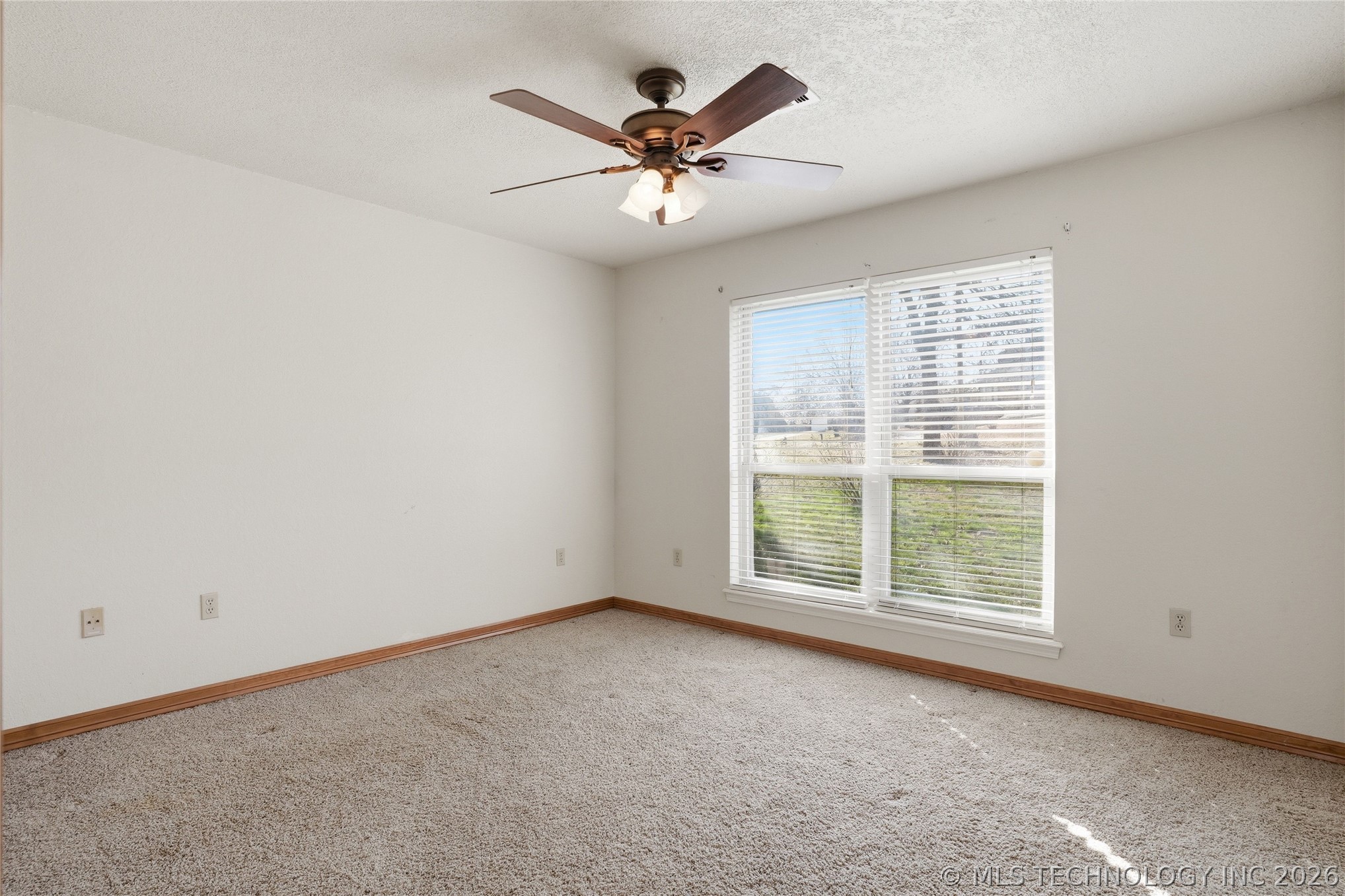 1607 Kingsway Street Property Photo 30