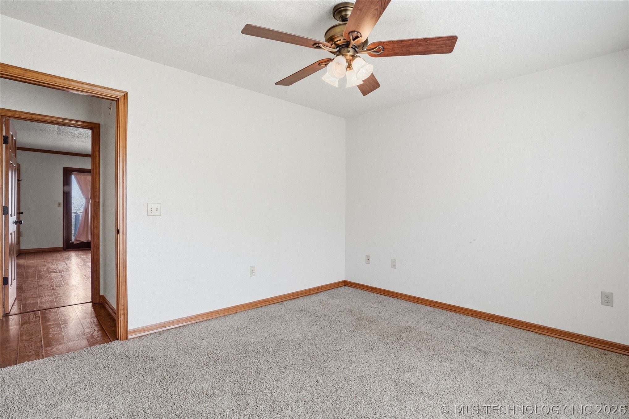 1607 Kingsway Street Property Photo 31