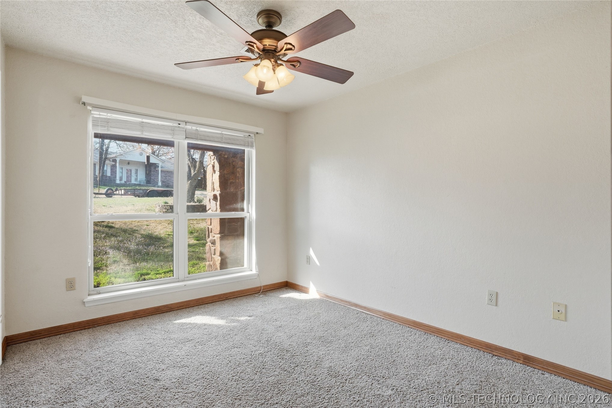 1607 Kingsway Street Property Photo 34