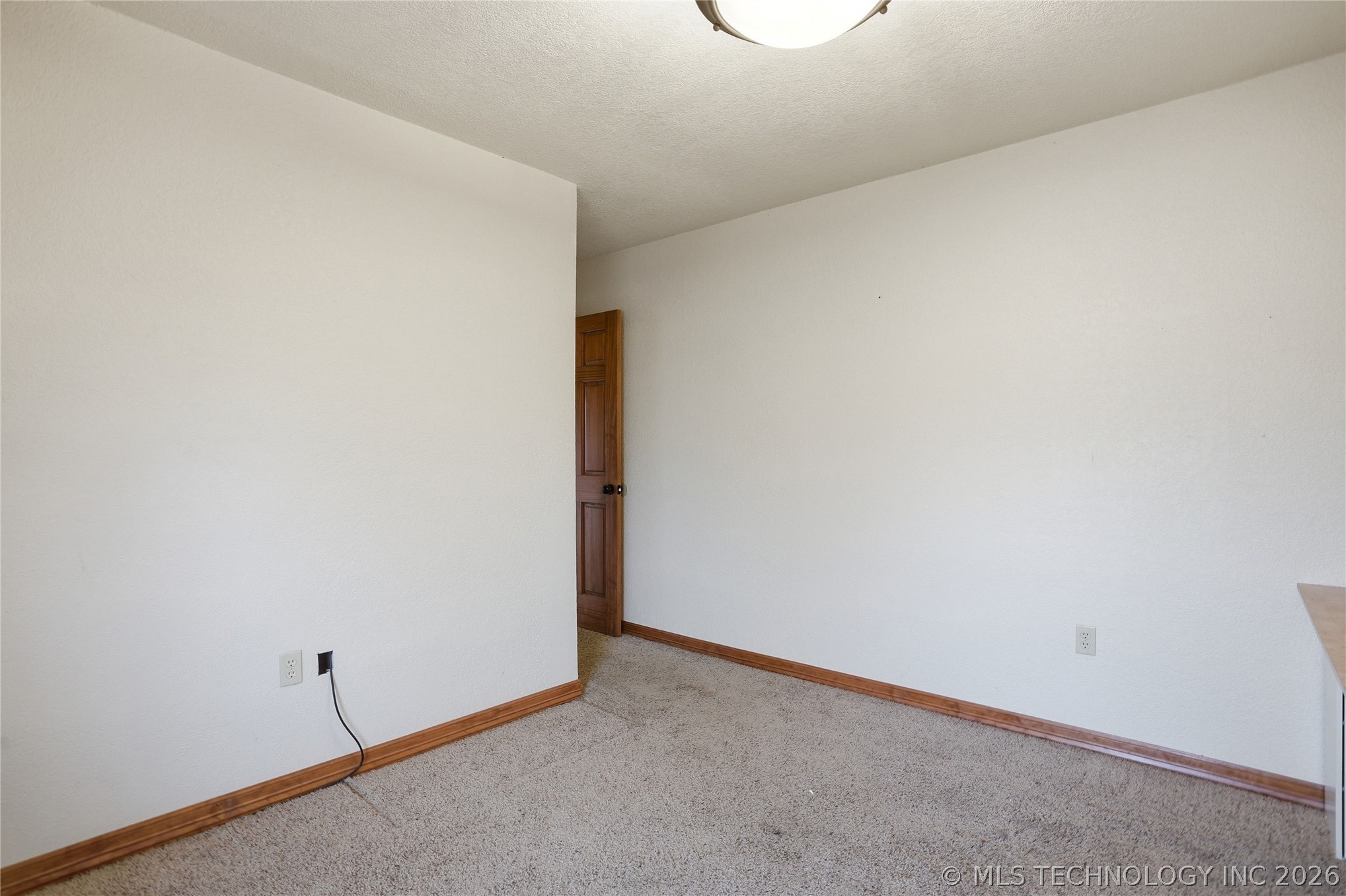 1607 Kingsway Street Property Photo 42