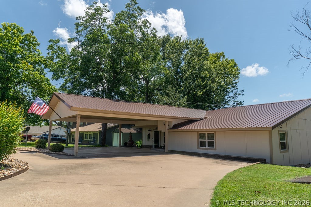 1064 Lakeside Drive Property Photo 1