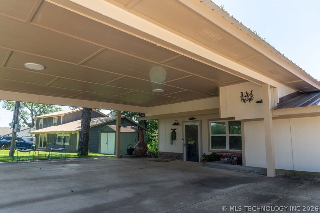 1064 Lakeside Drive Property Photo 5