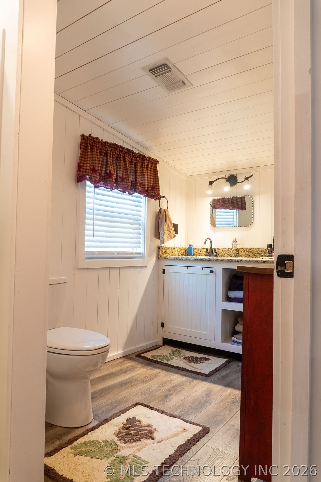 1064 Lakeside Drive Property Photo 18