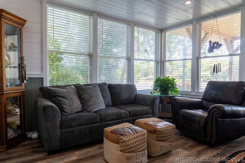 1064 Lakeside Drive Property Photo 28