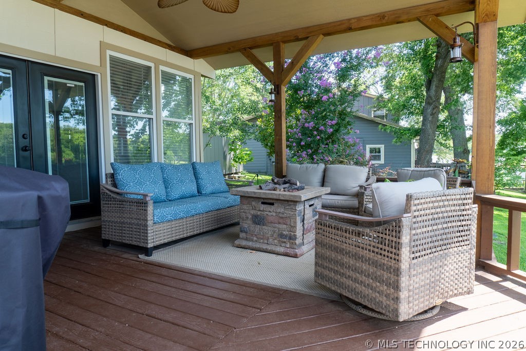 1064 Lakeside Drive Property Photo 30