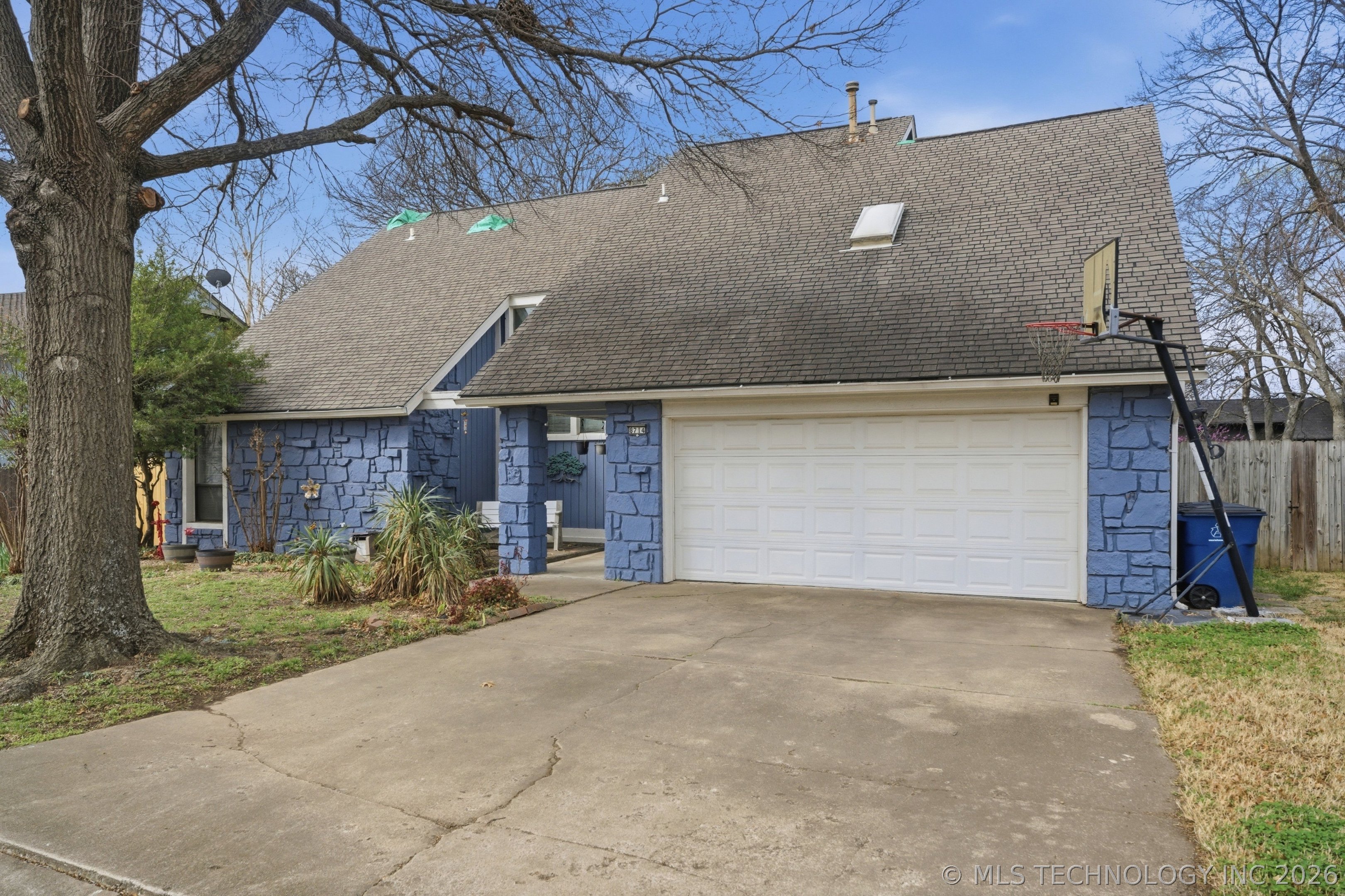 8714 S 69th East Avenue Property Photo 2