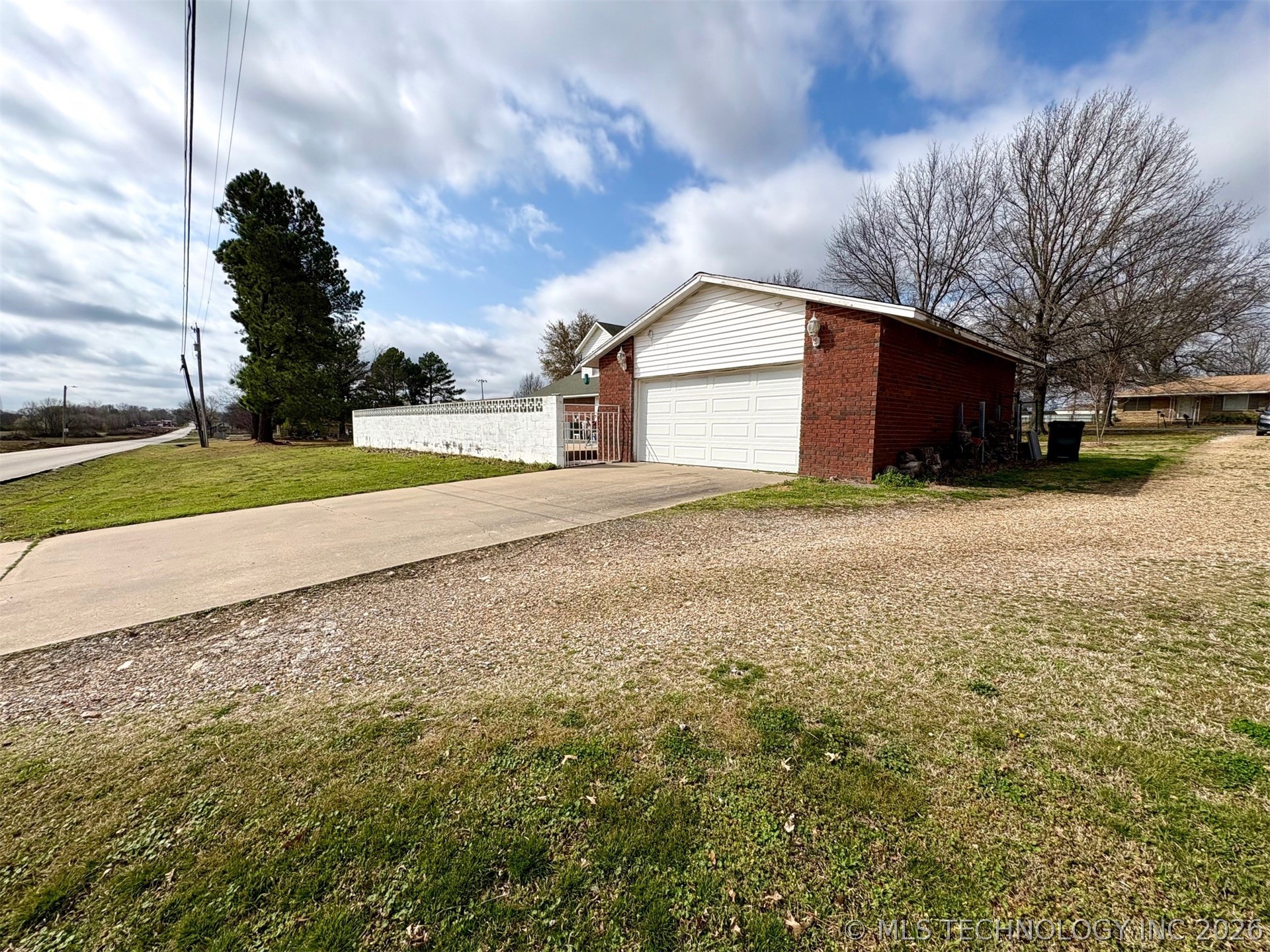 151 S 2nd Street Property Photo 6