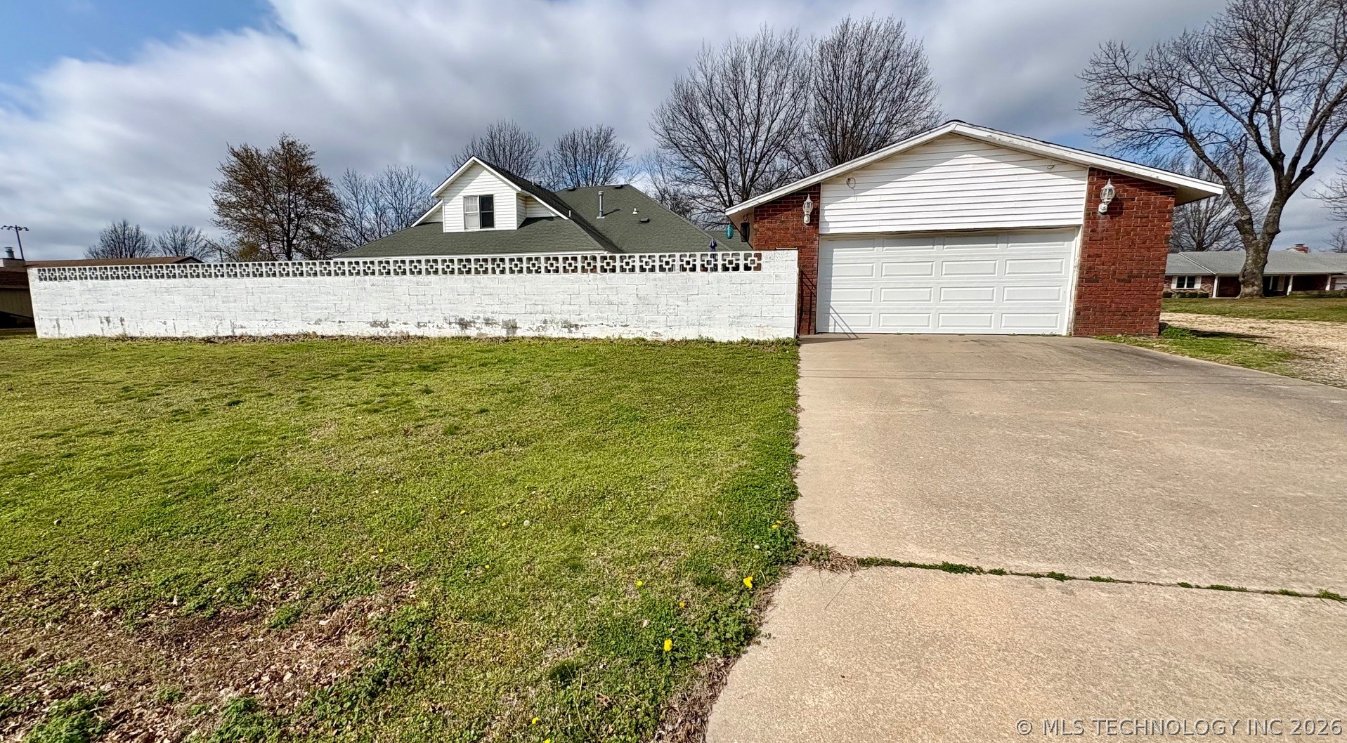 151 S 2nd Street Property Photo 7