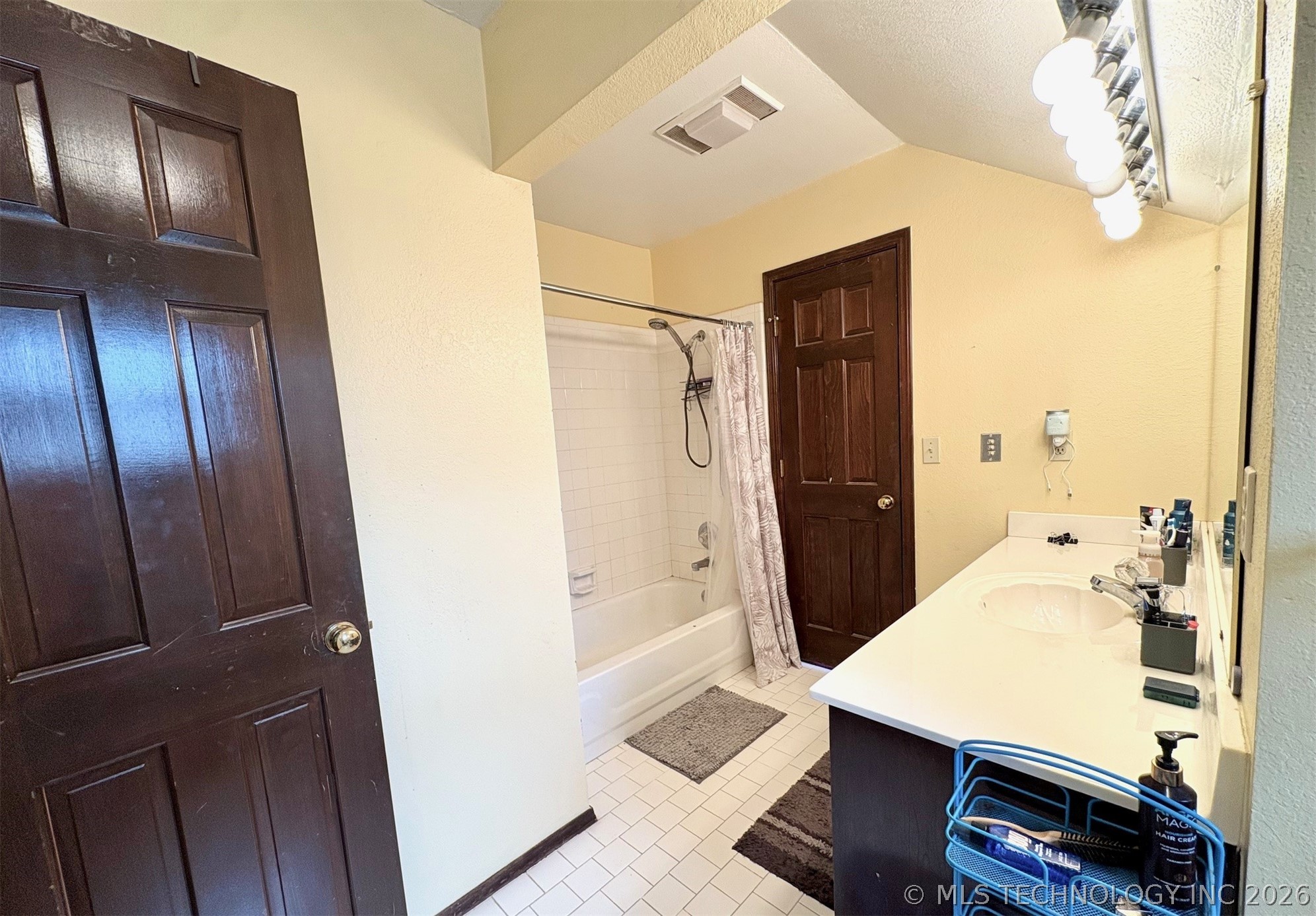 151 S 2nd Street Property Photo 40