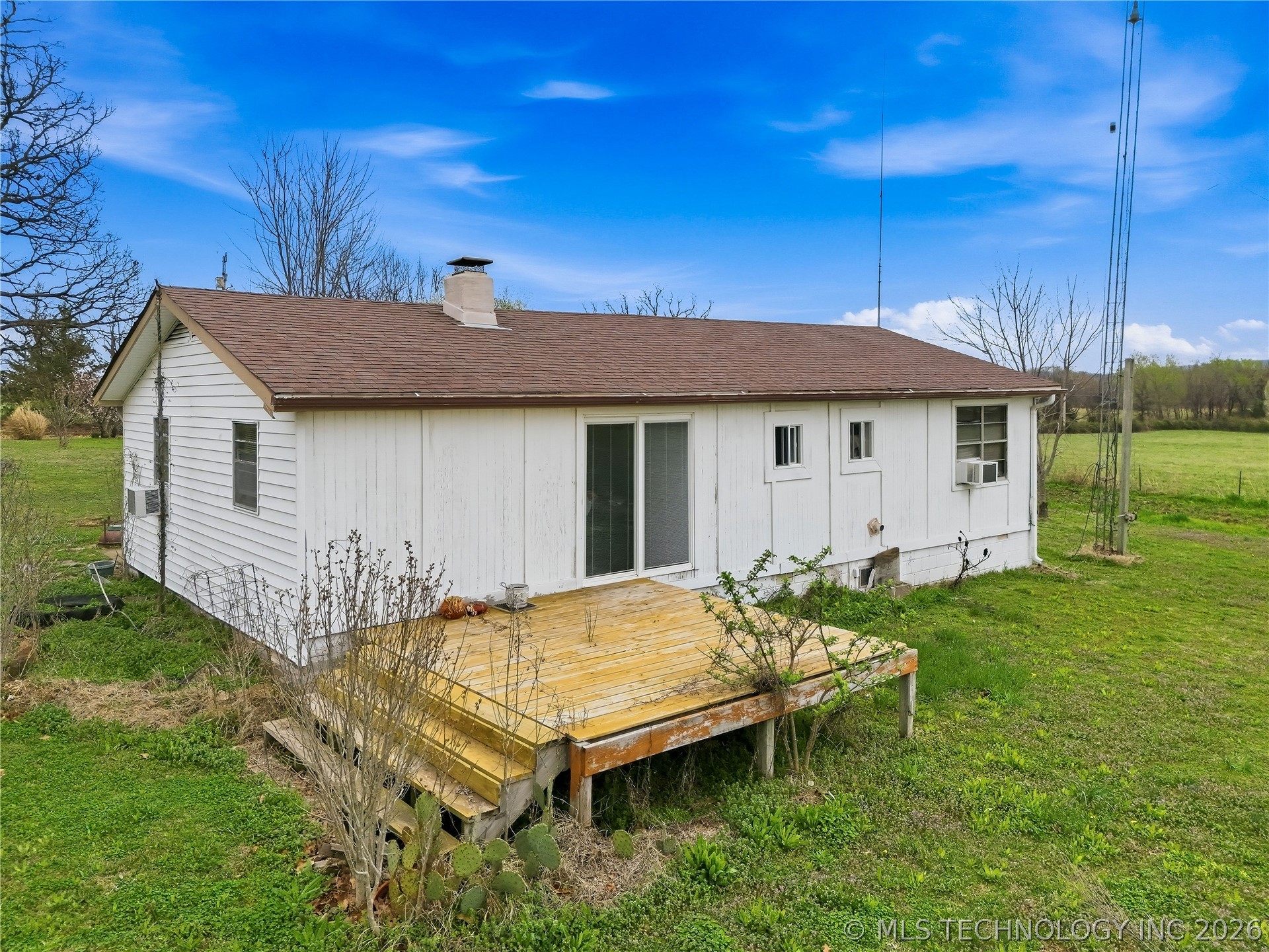 472758 E 730 Road Property Photo 6