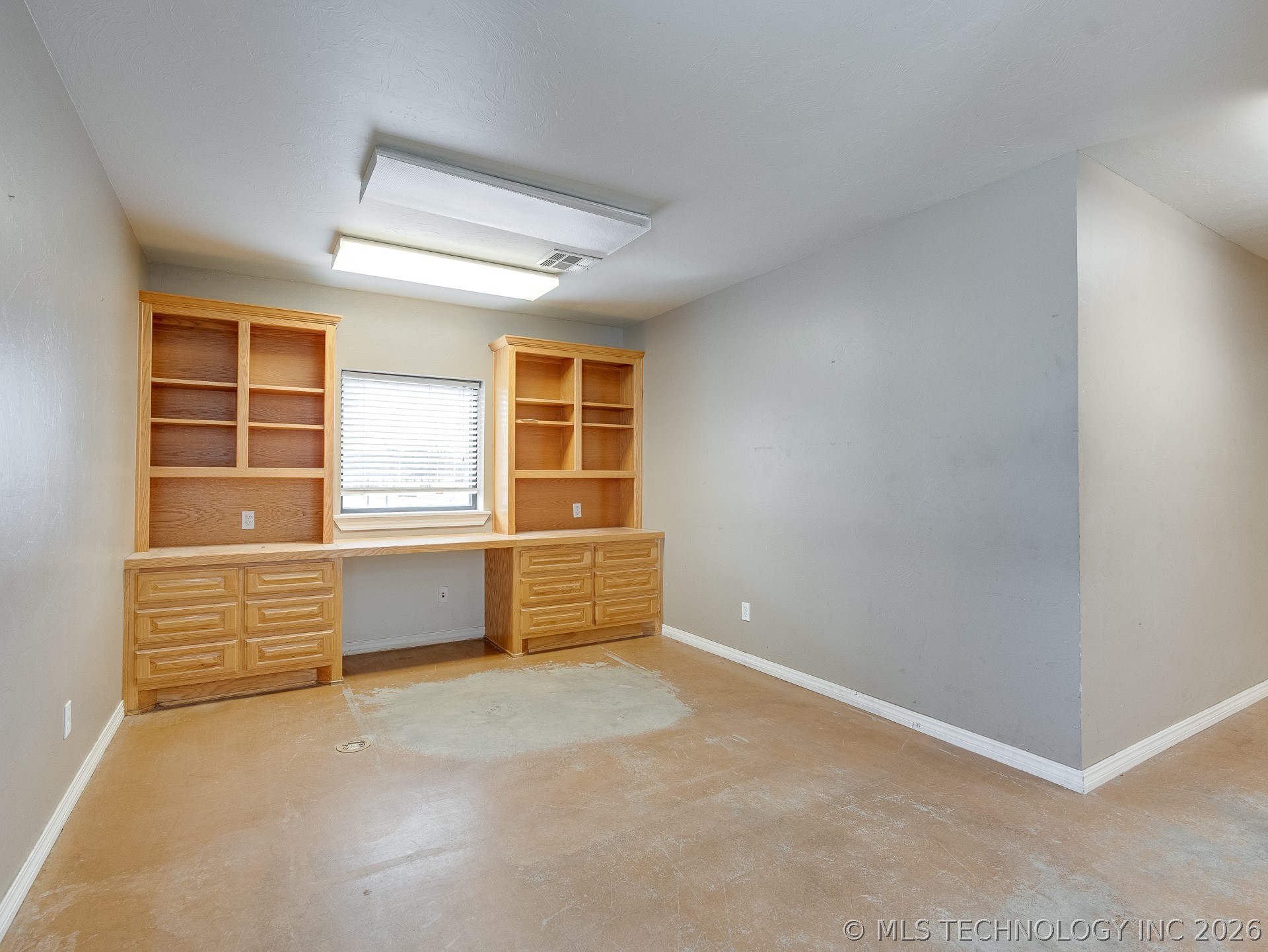 122 N Hickory Street Property Photo 28