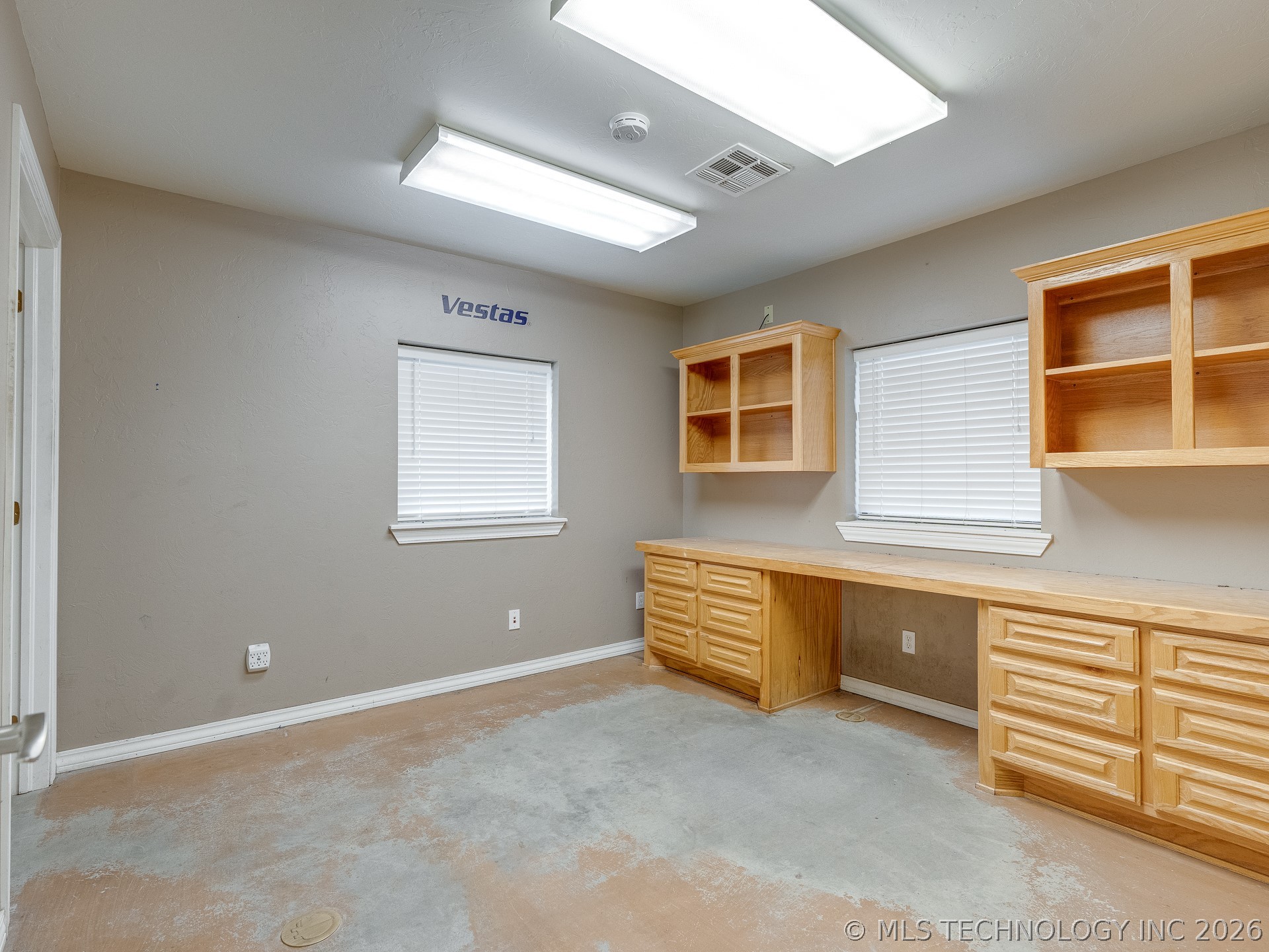 122 N Hickory Street Property Photo 34