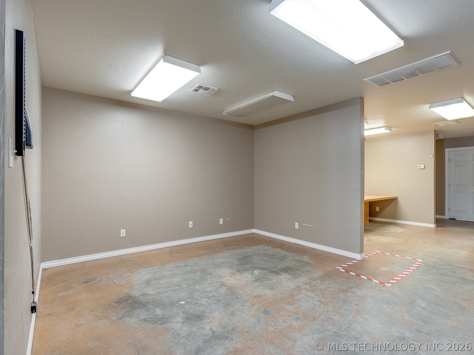 122 N Hickory Street Property Photo 39