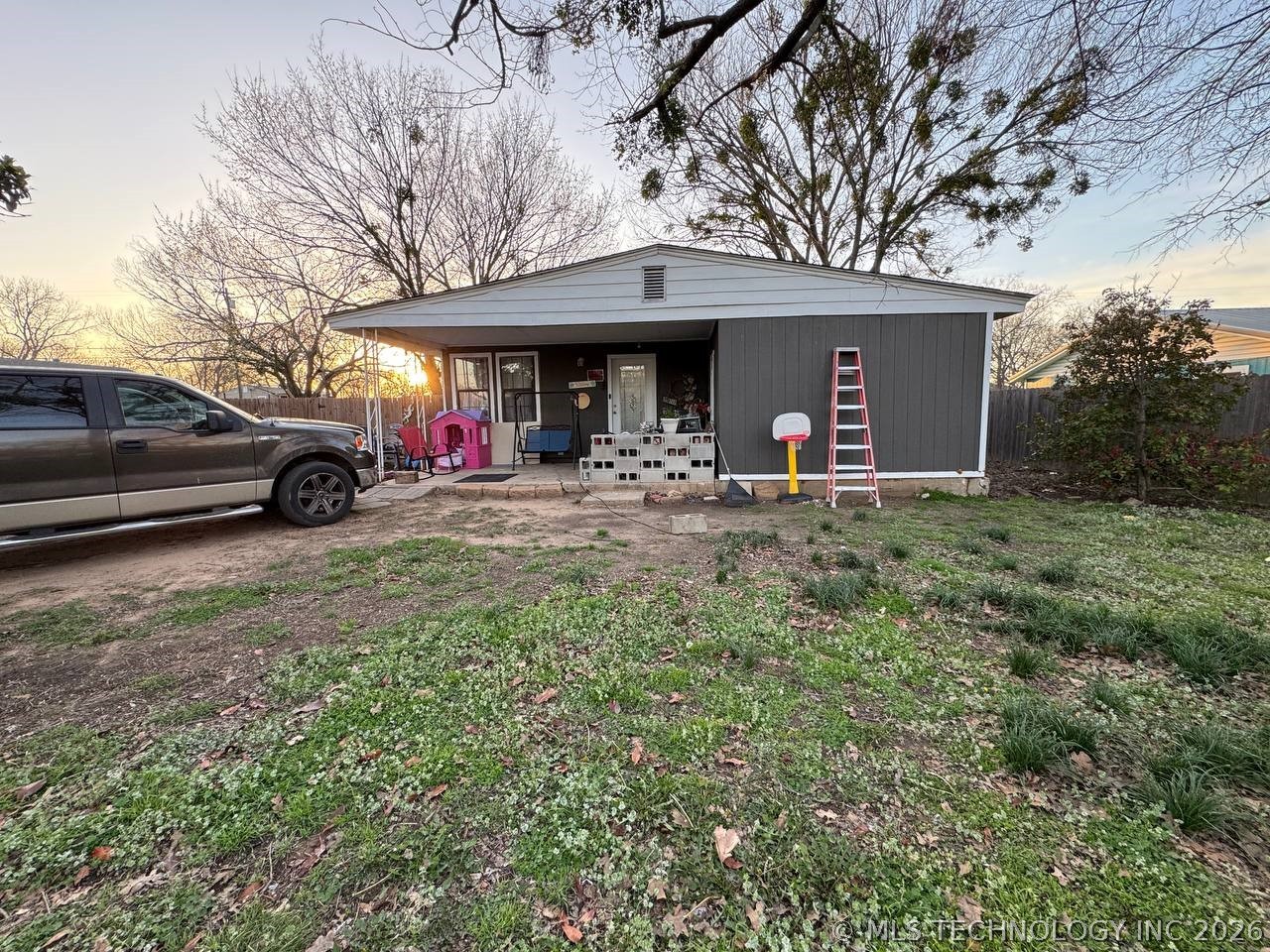1219 B Se Property Photo 2