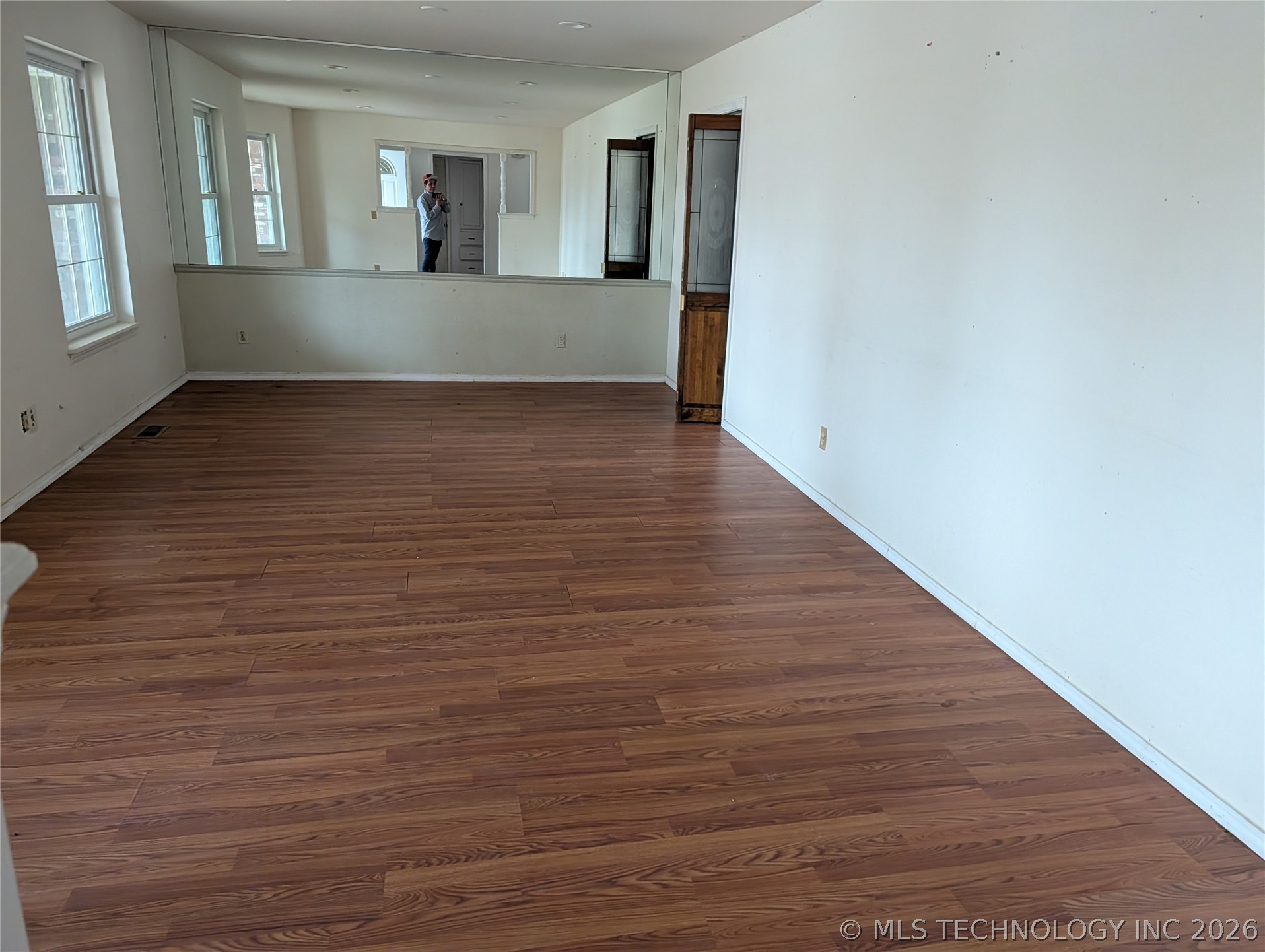 7937 S Florence Avenue Property Photo 10