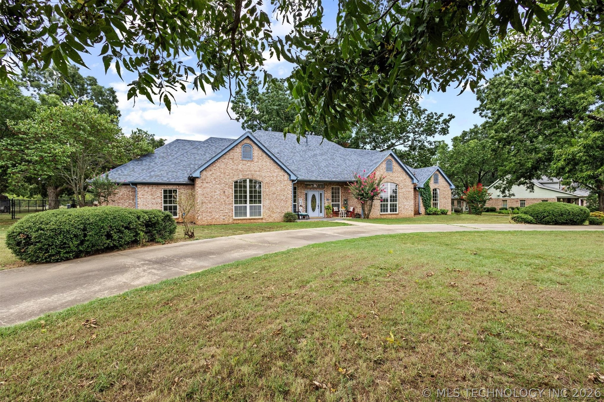 236 Pecan Acres Lane Property Photo 2
