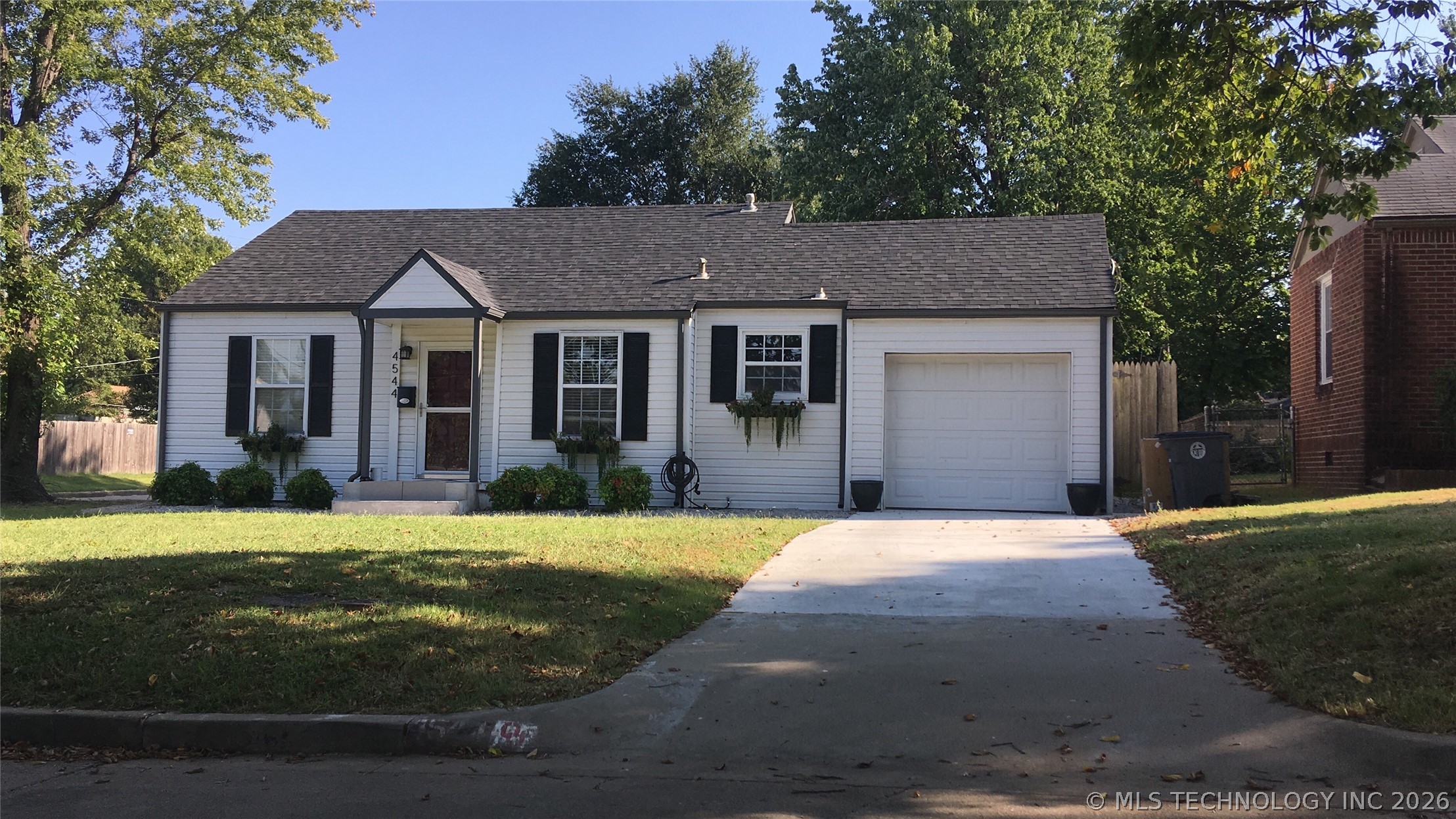 4544 E 5th Place Property Photo 1