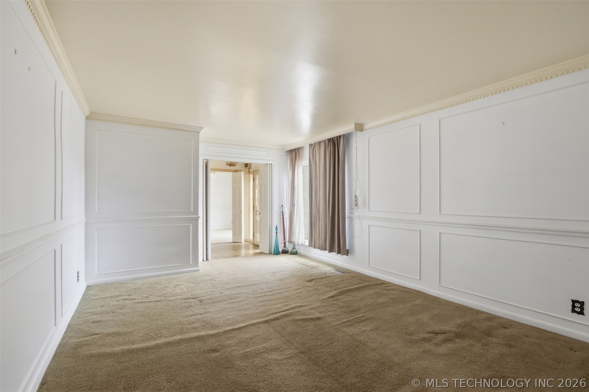 6022 S 72nd East Avenue Property Photo 4