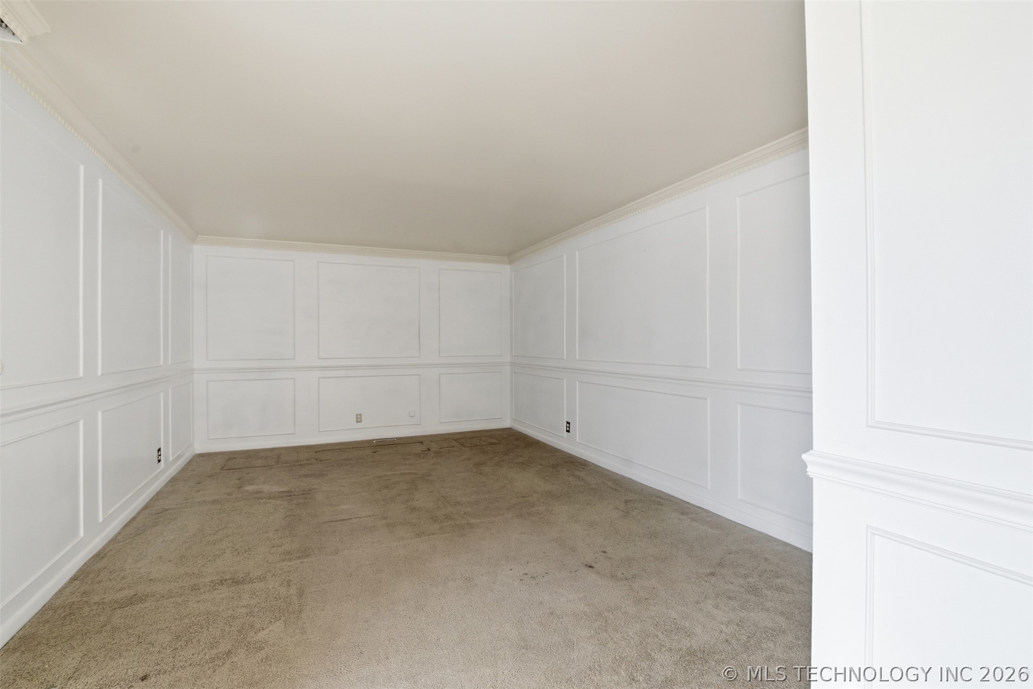 6022 S 72nd East Avenue Property Photo 7