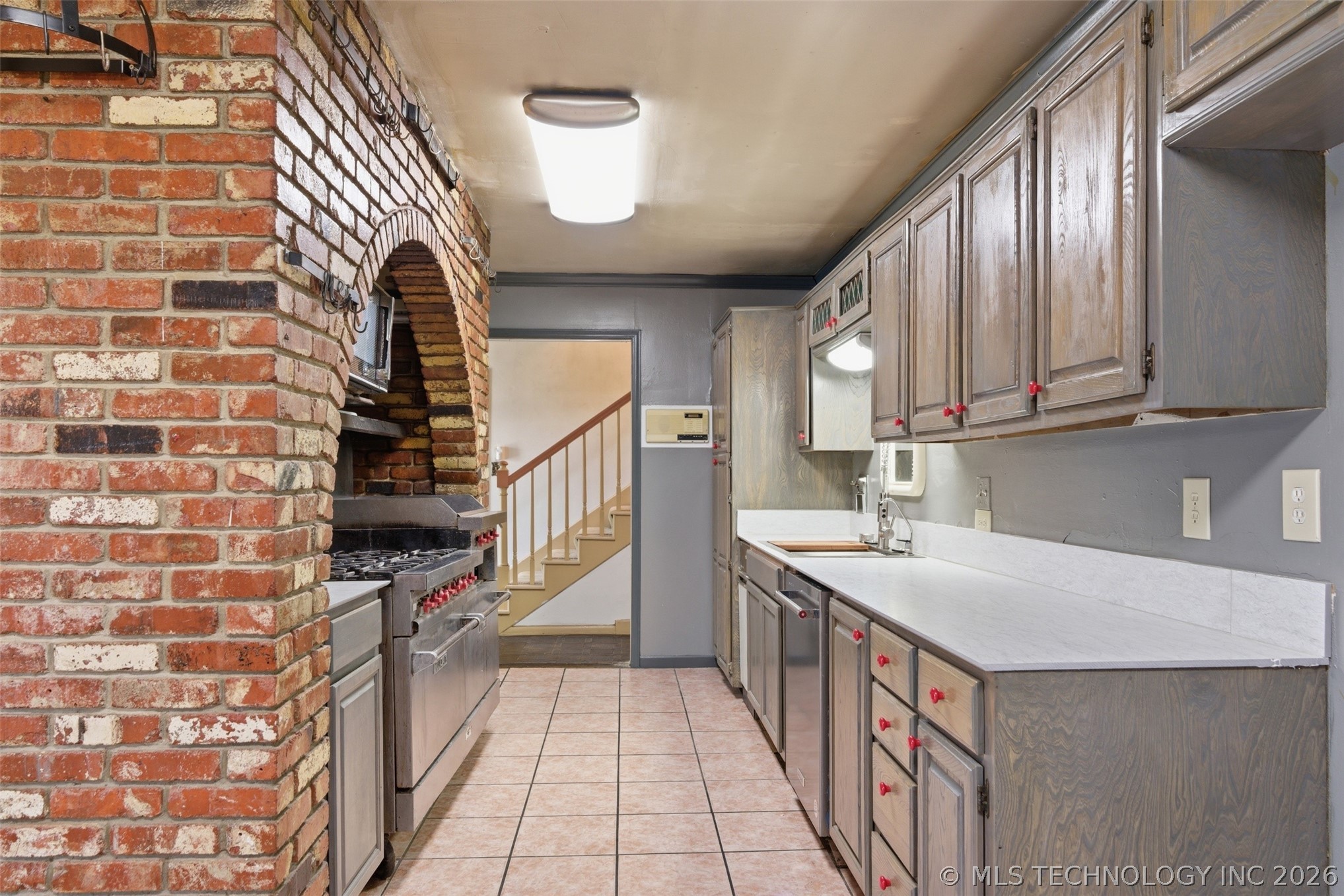 6022 S 72nd East Avenue Property Photo 12