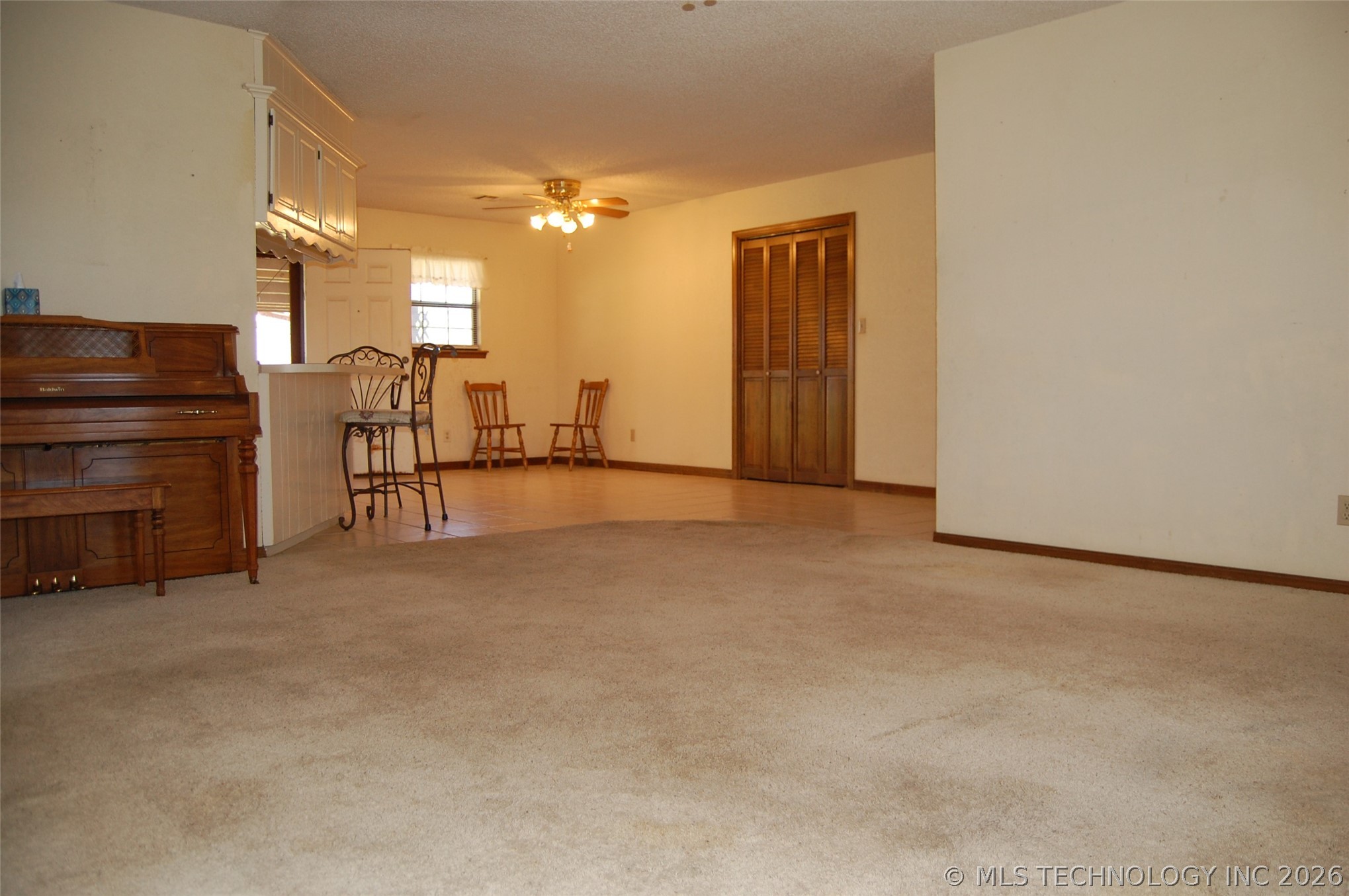 24320 C Street Property Photo 3