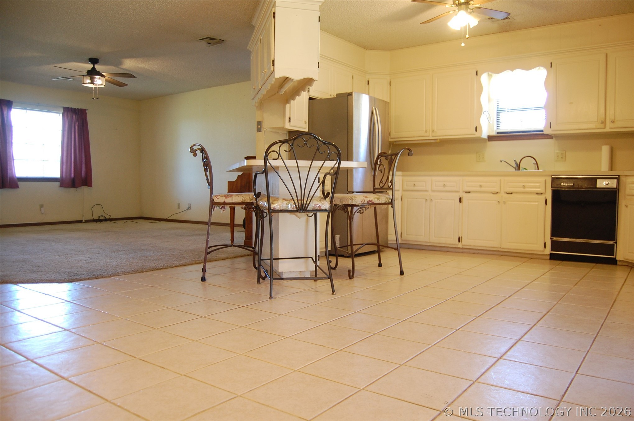 24320 C Street Property Photo 4