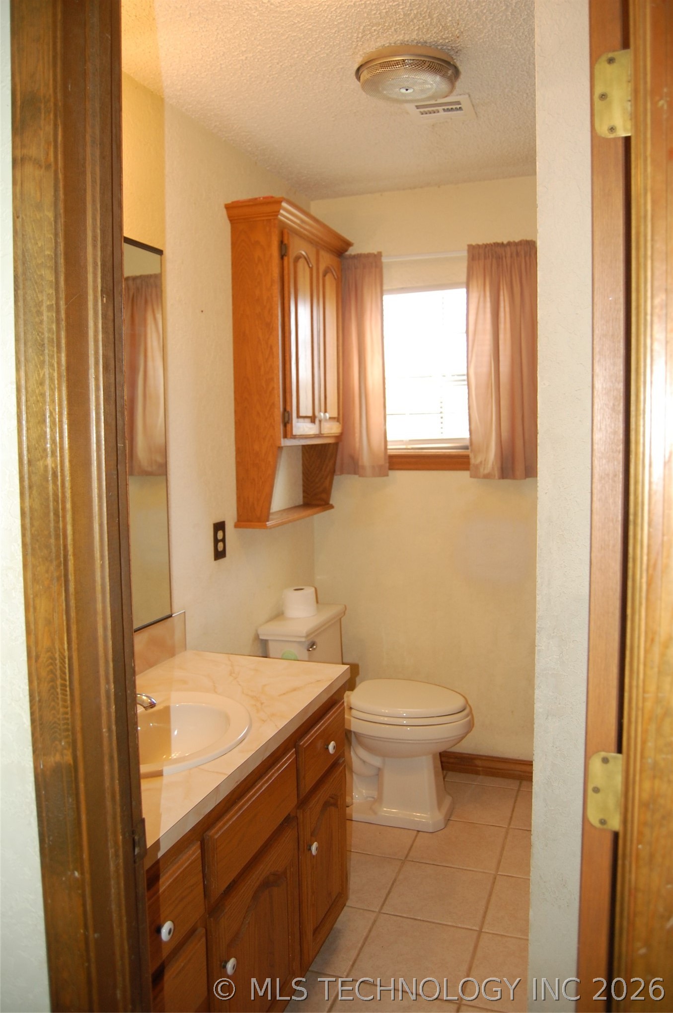 24320 C Street Property Photo 17