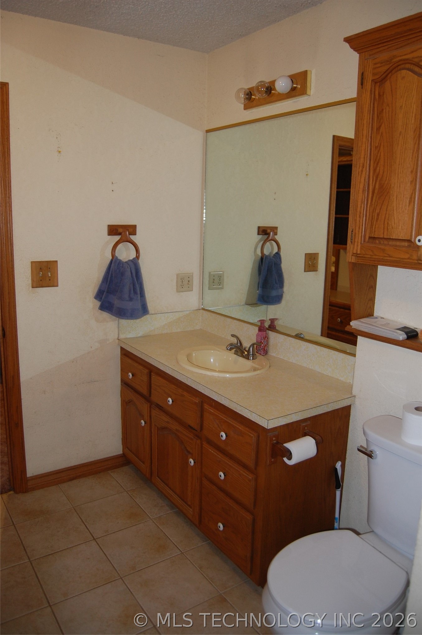 24320 C Street Property Photo 24