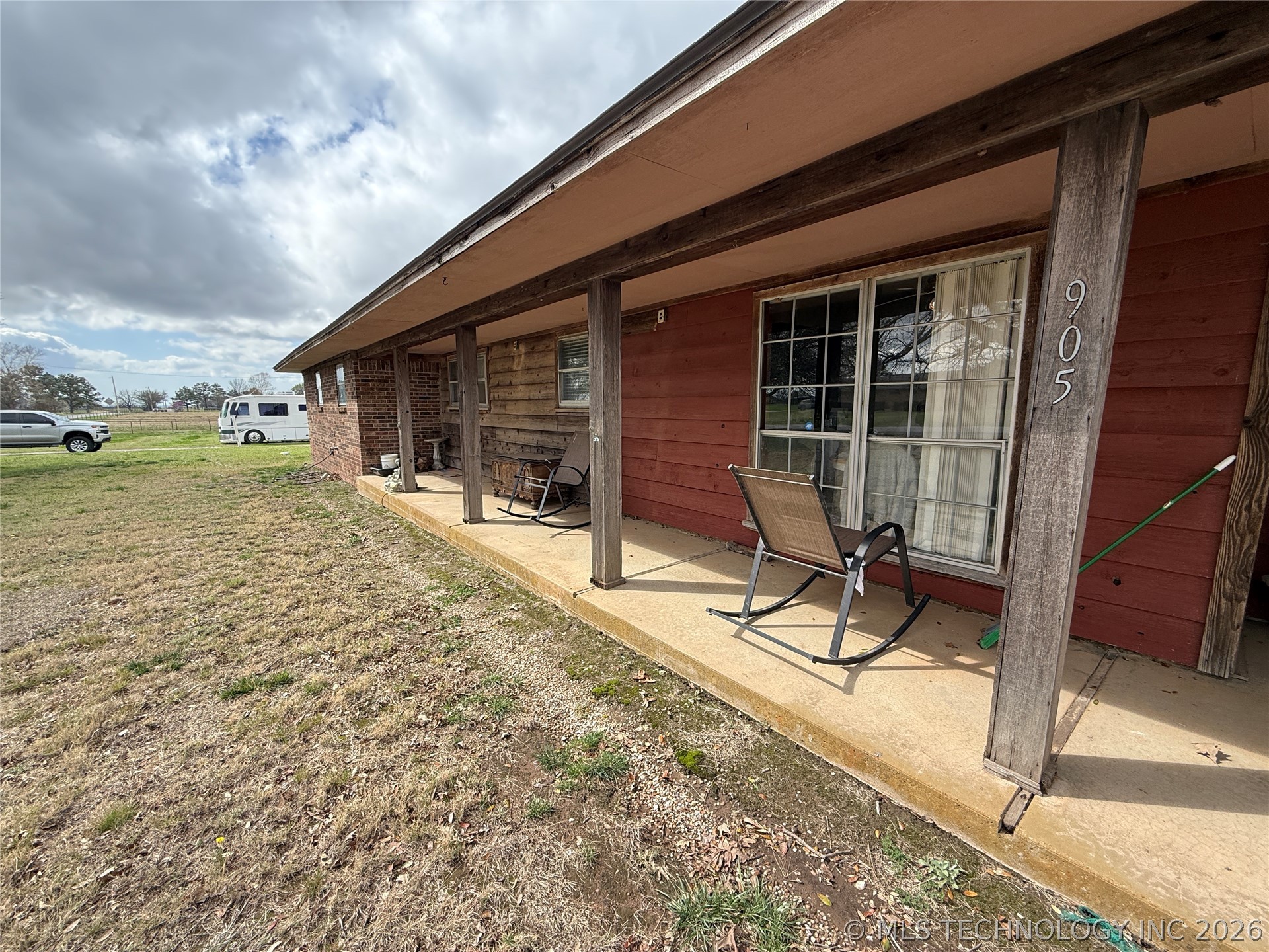 9054 Allen Property Photo 4