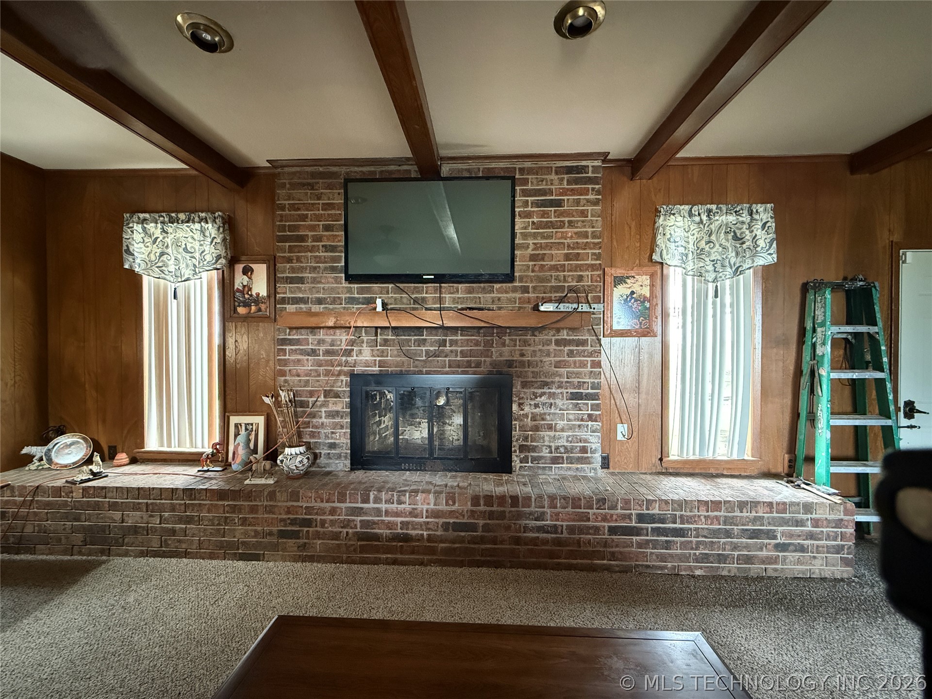 9054 Allen Property Photo 7