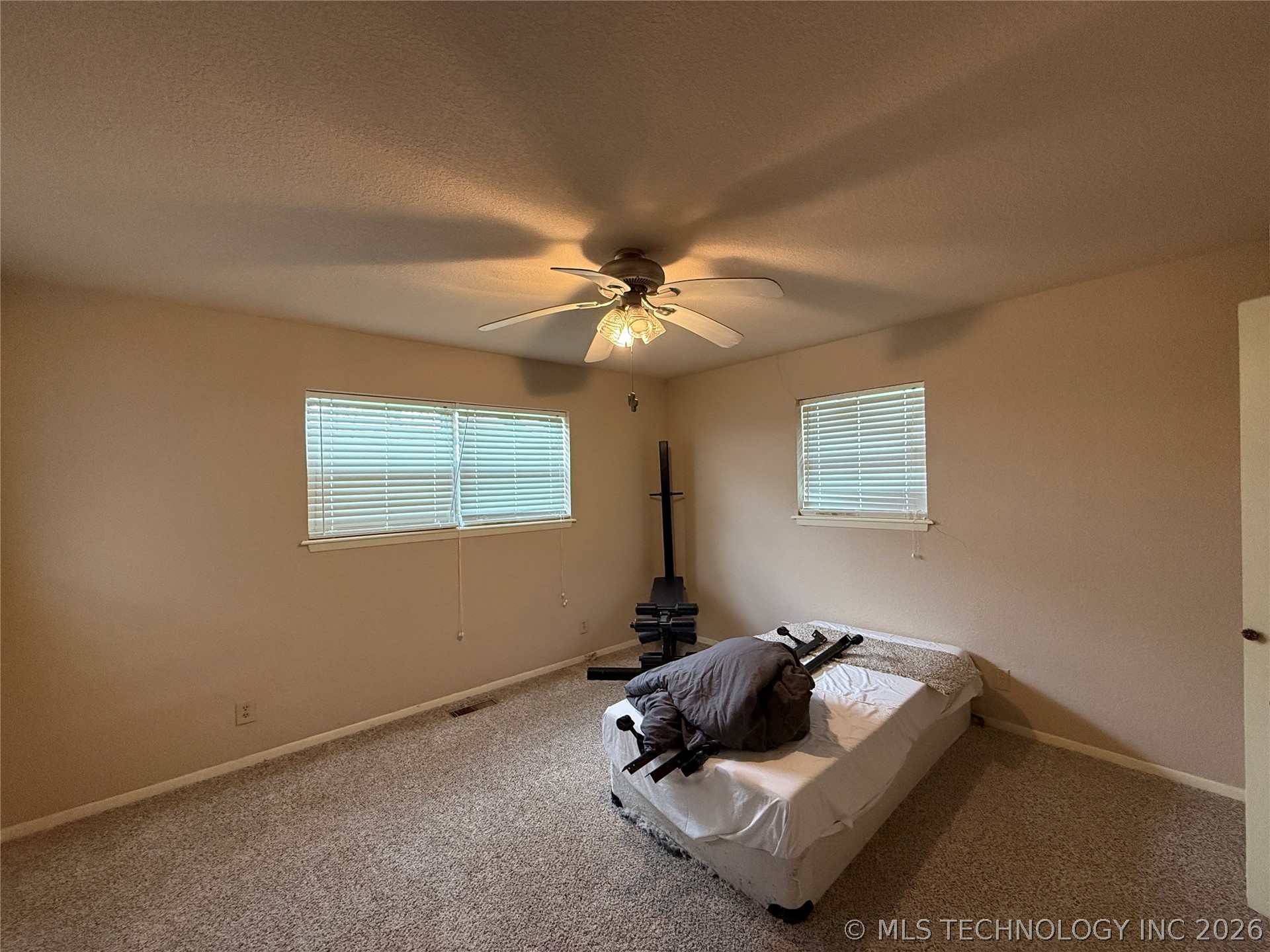 9054 Allen Property Photo 15