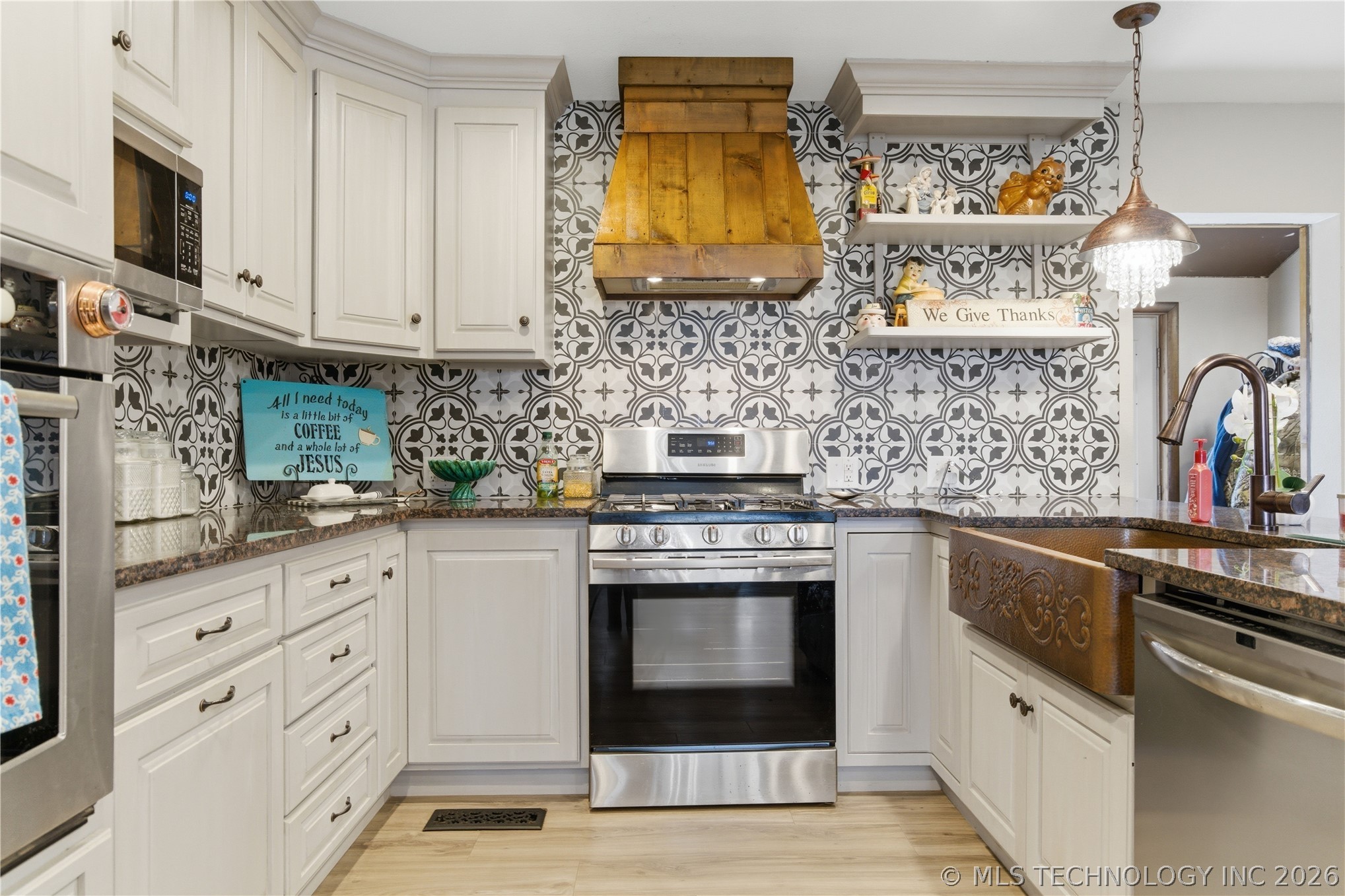 1340 Ulan Property Photo 7