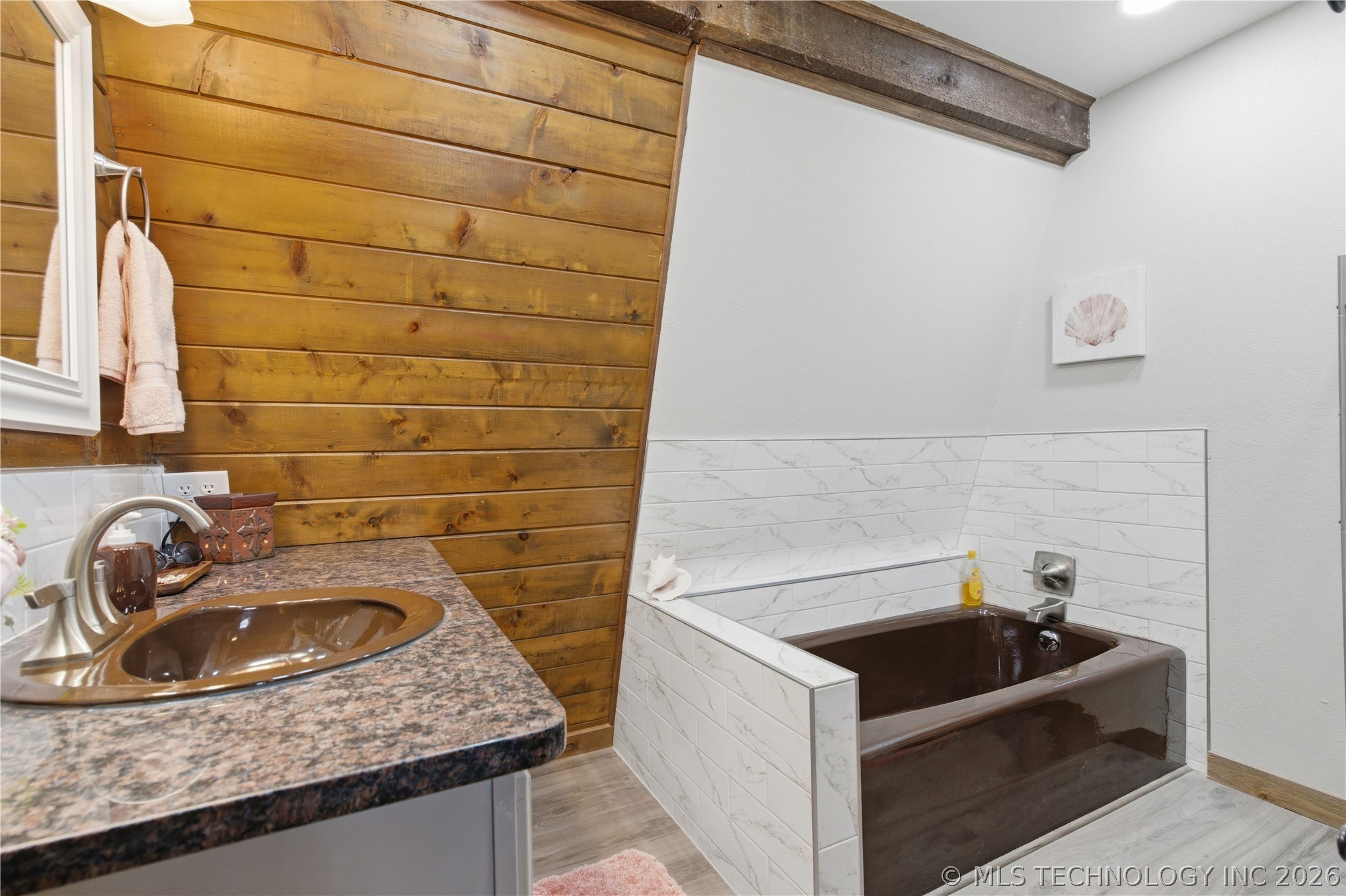 1340 Ulan Property Photo 36