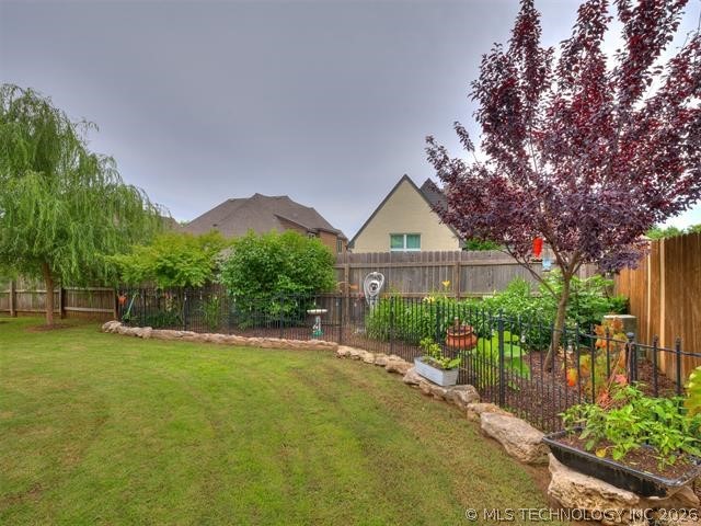 2610 E 139th Street S Property Photo 6