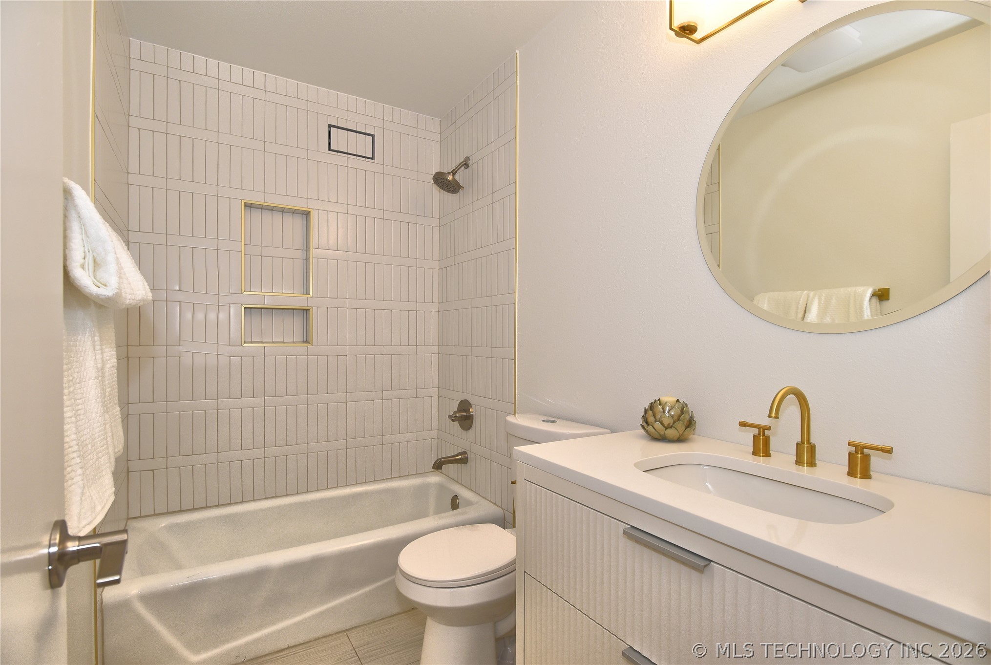 5923 E 48th Street Property Photo 27
