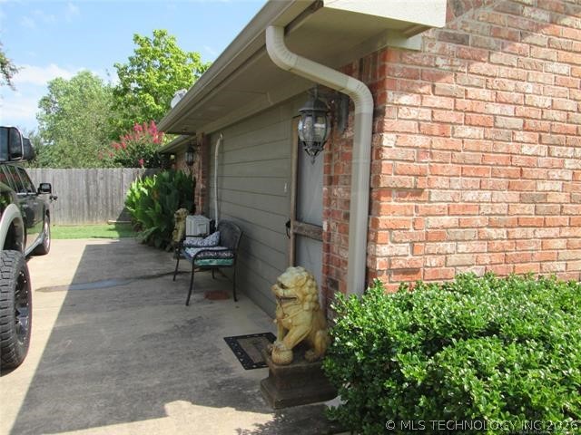 5218 Kimberly Road Property Photo 2