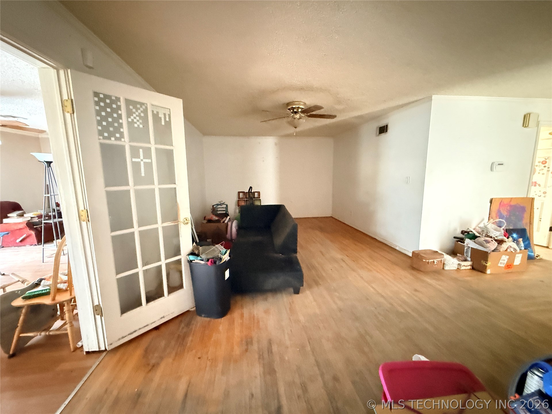 4825 S Lawton Avenue Property Photo 7