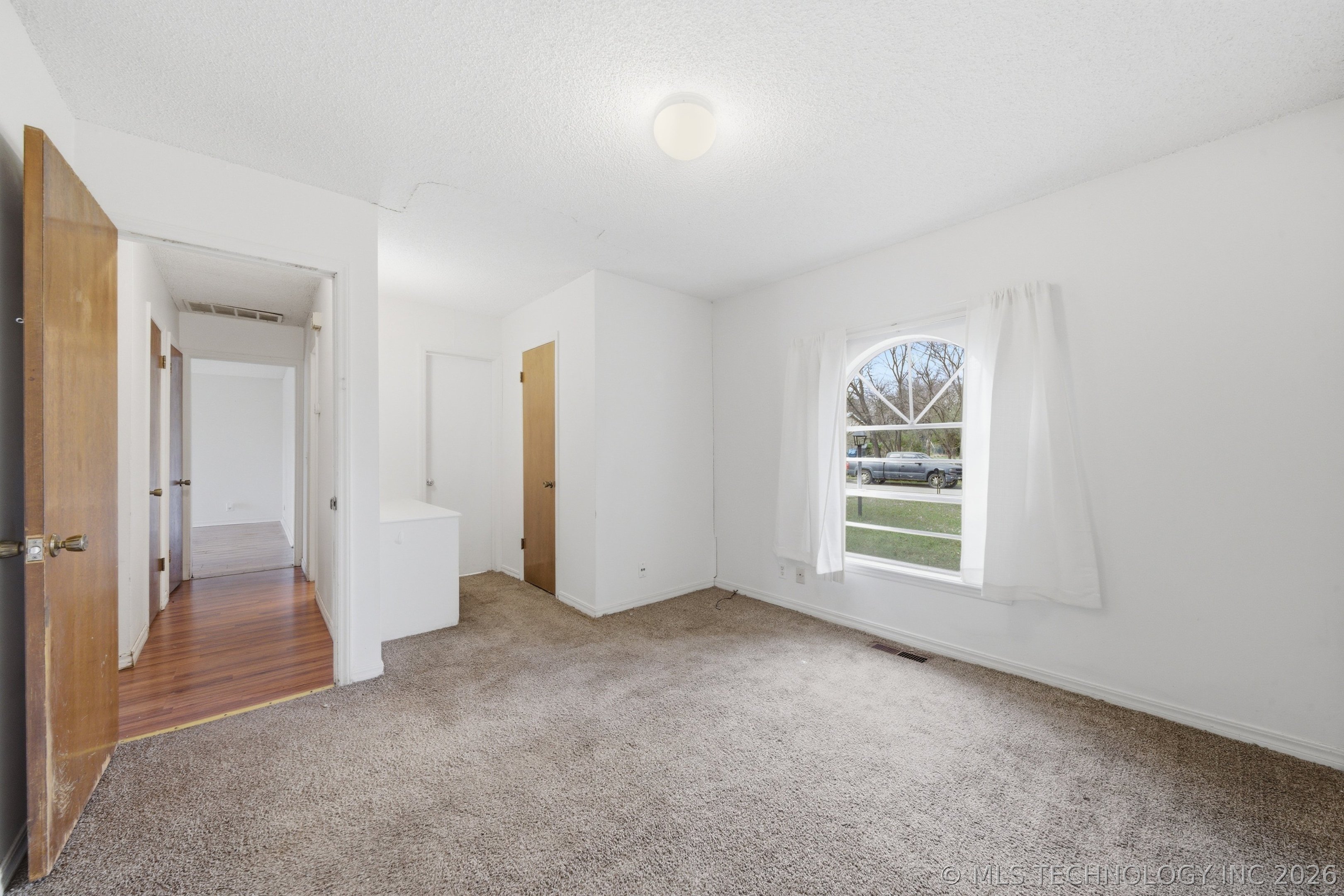 11552 E 27th Court Property Photo 13