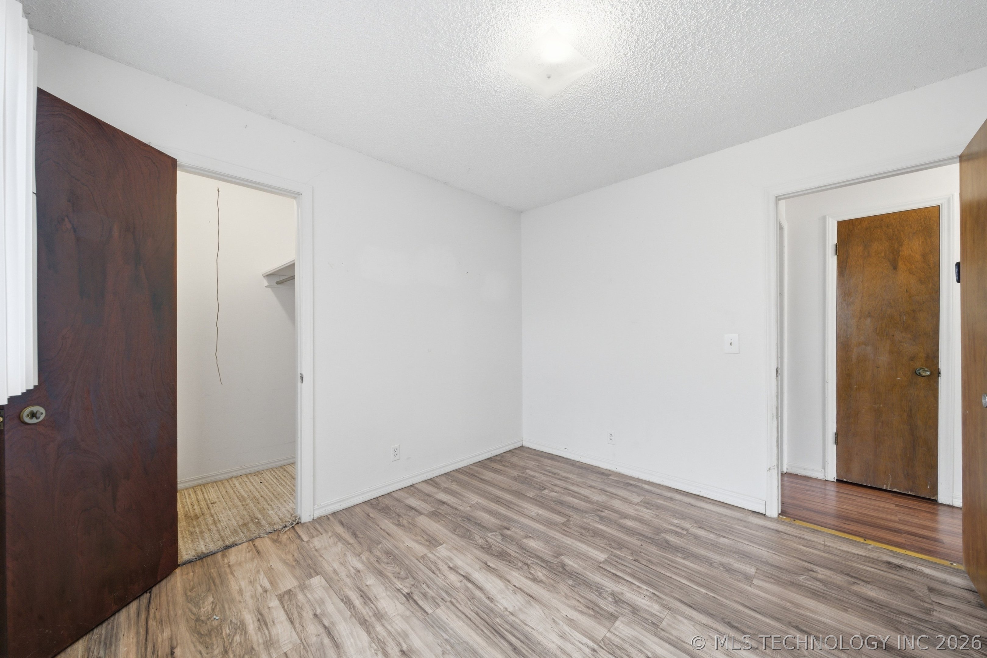 11552 E 27th Court Property Photo 17