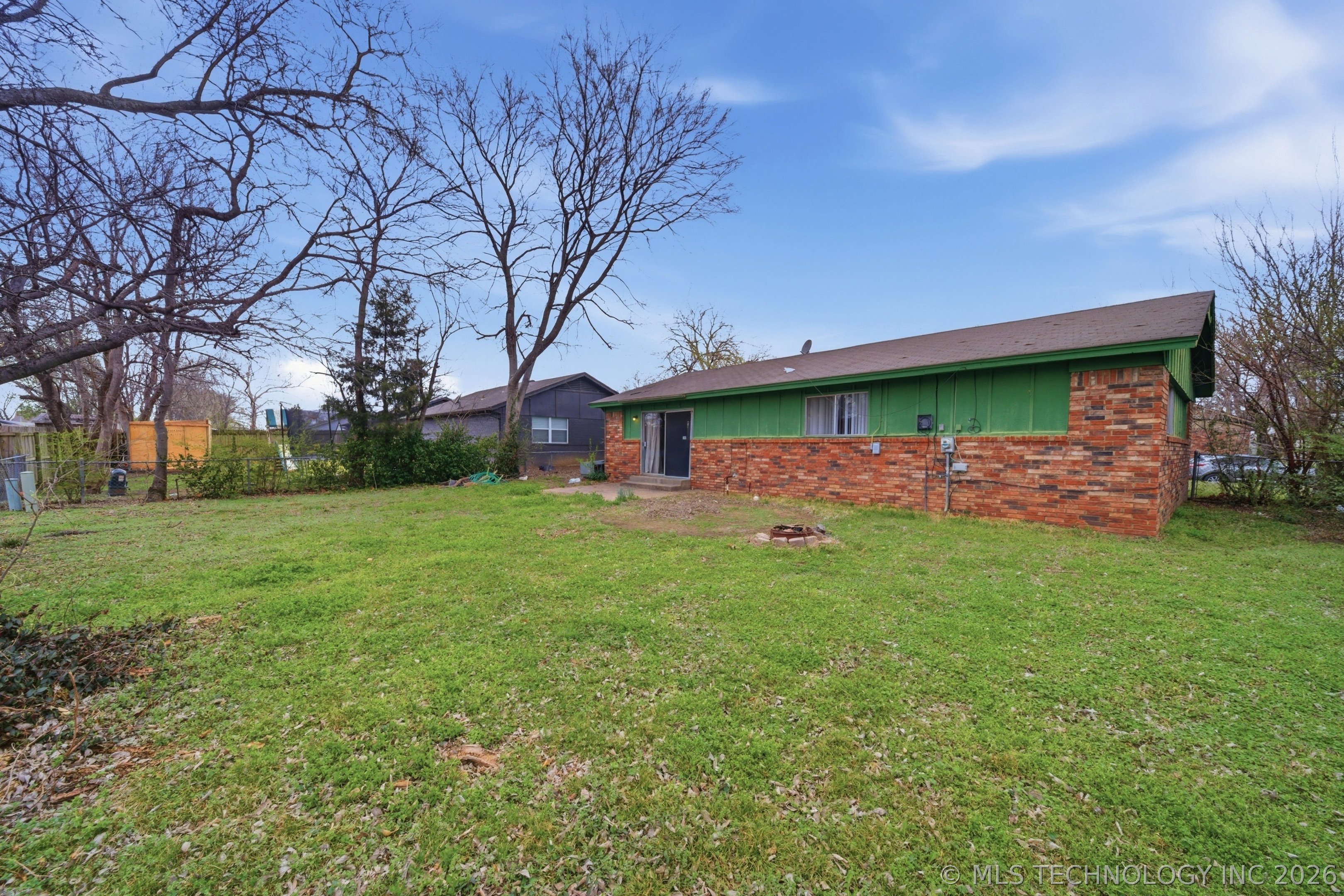 11552 E 27th Court Property Photo 22