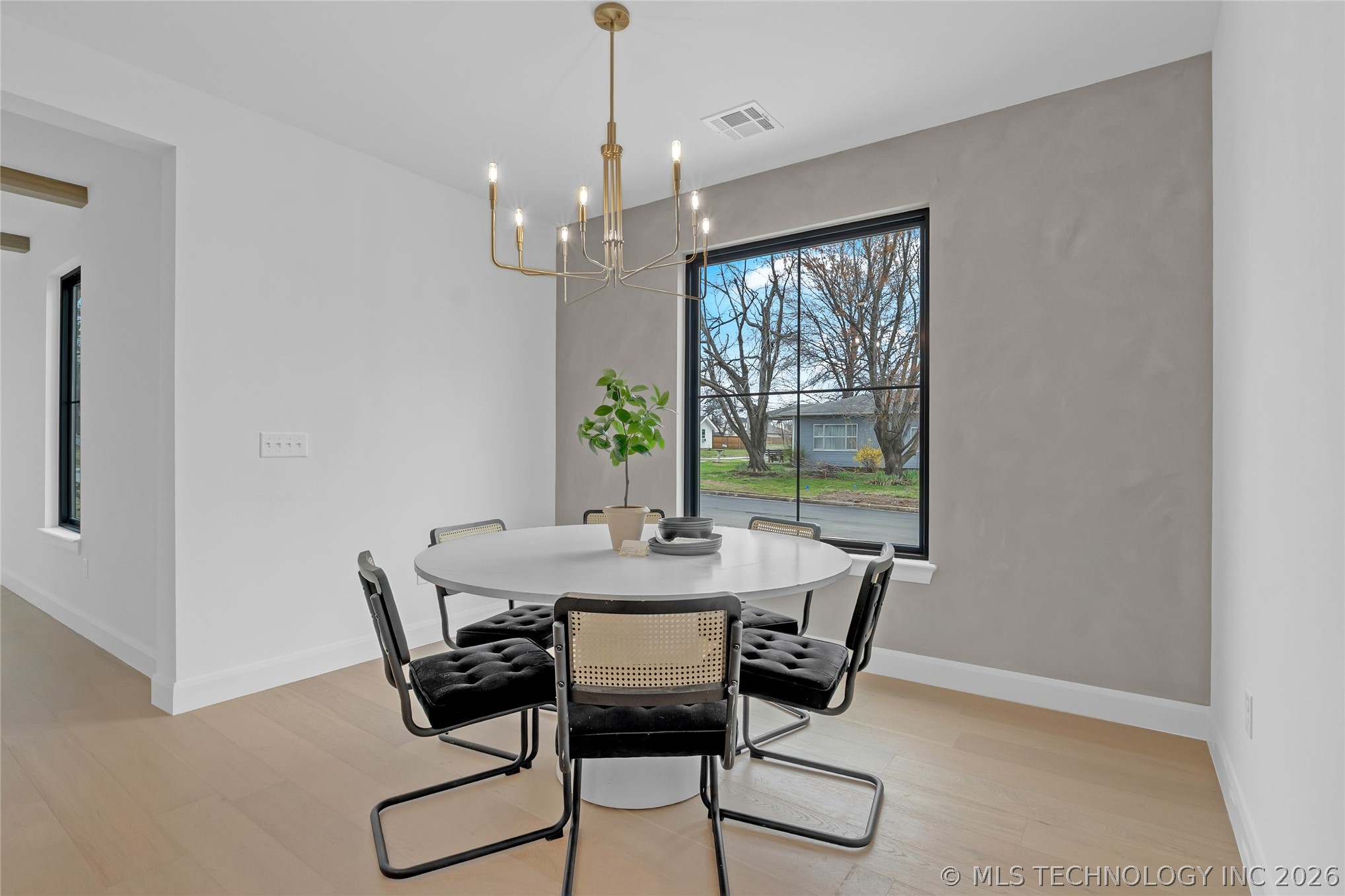 190 E Freeport Street Property Photo 35