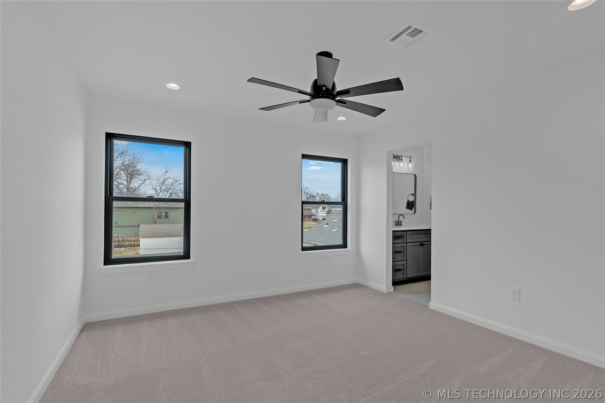190 E Freeport Street Property Photo 58