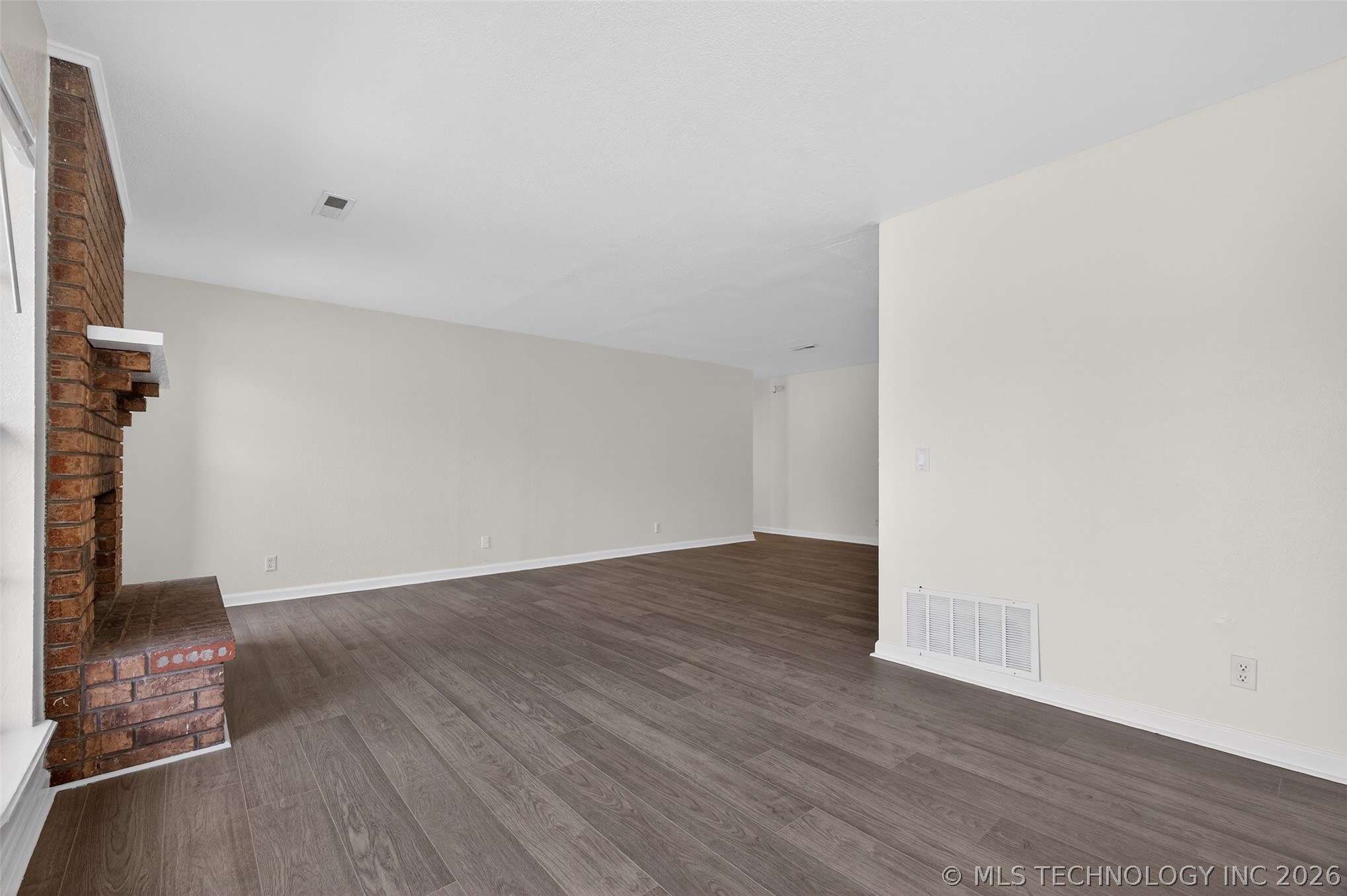 316 E Vicksburg Street Property Photo 10