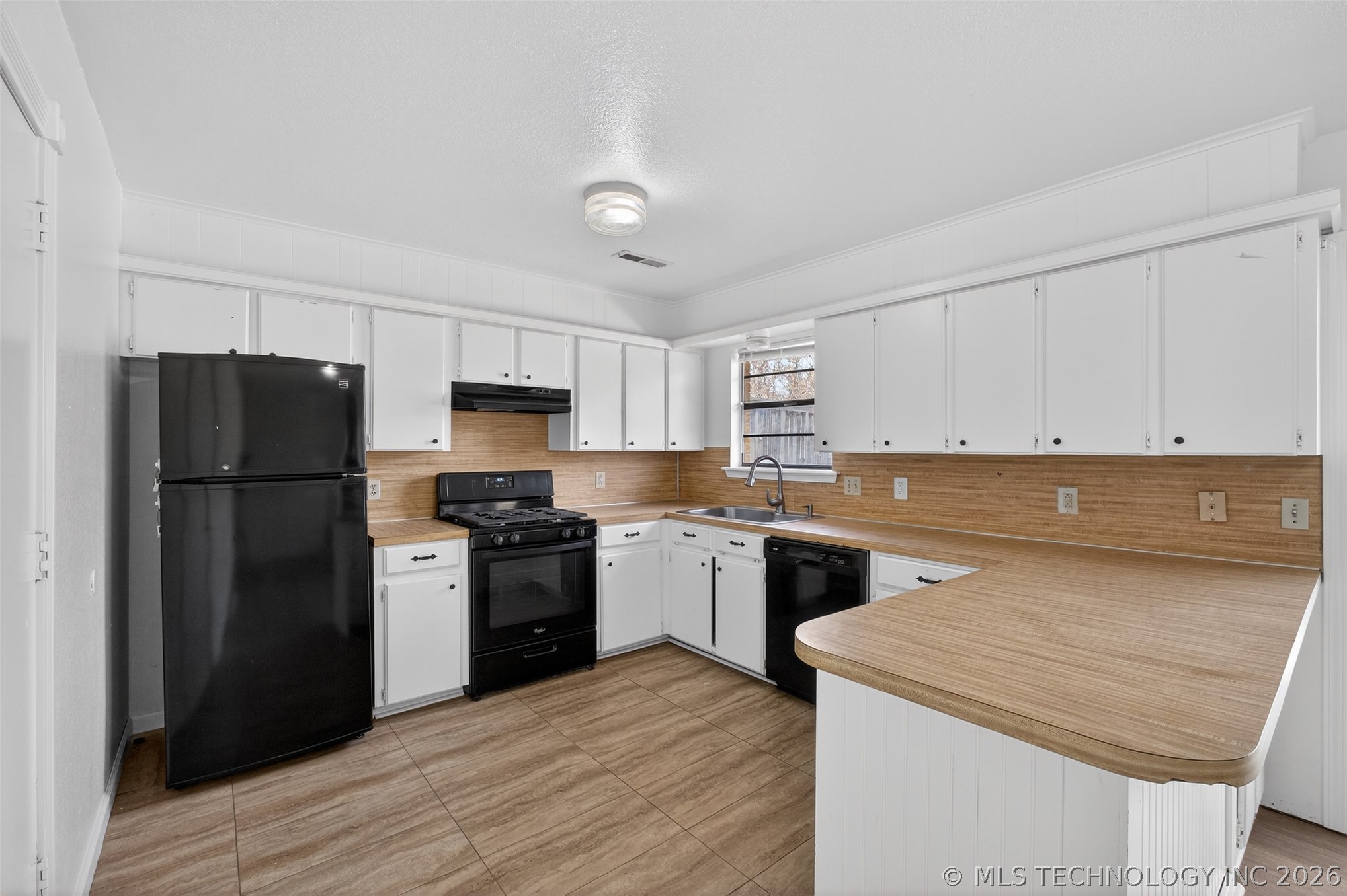 316 E Vicksburg Street Property Photo 12